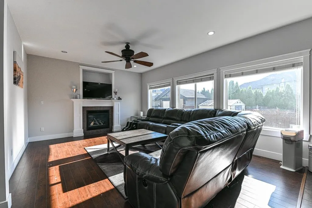 27784 Porter Drive