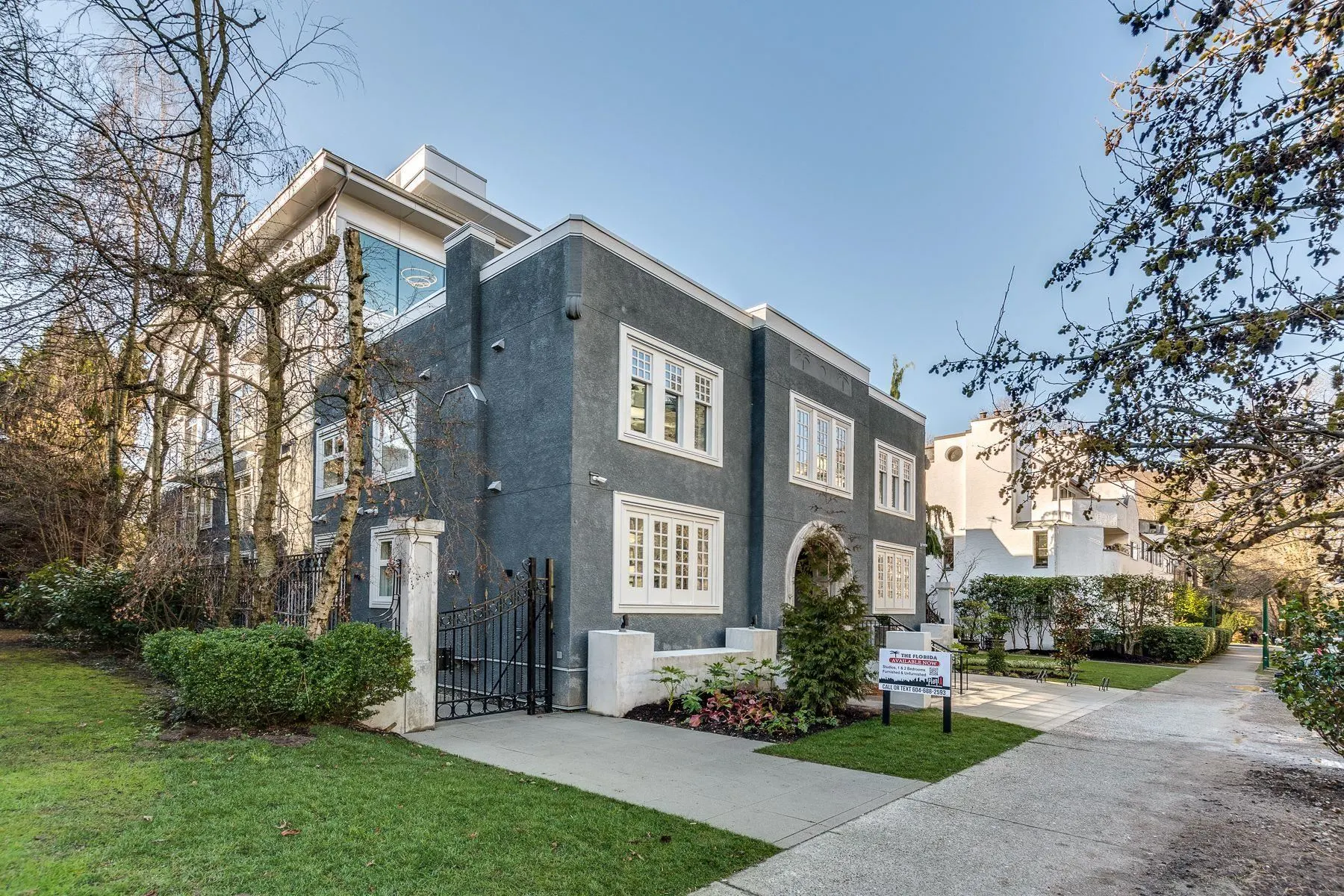 106 1170 Barclay Street
