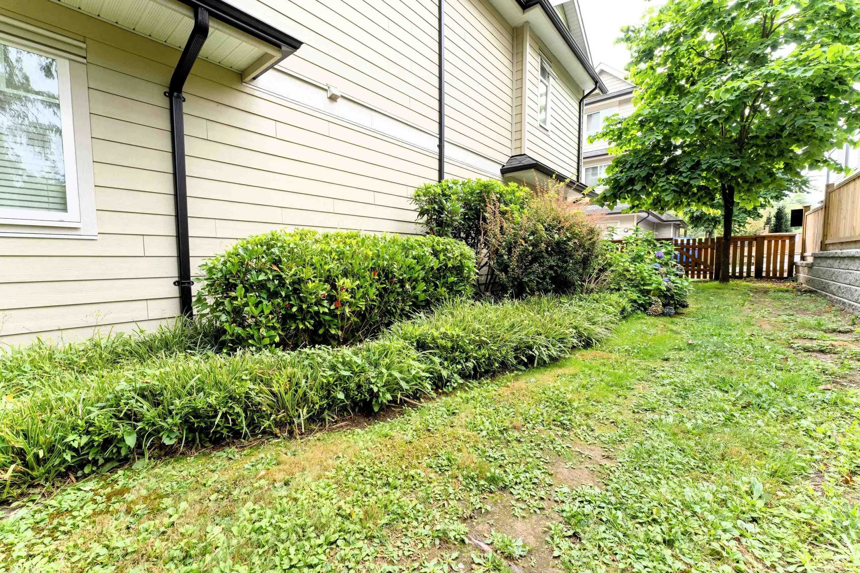 13 14285 64 Avenue