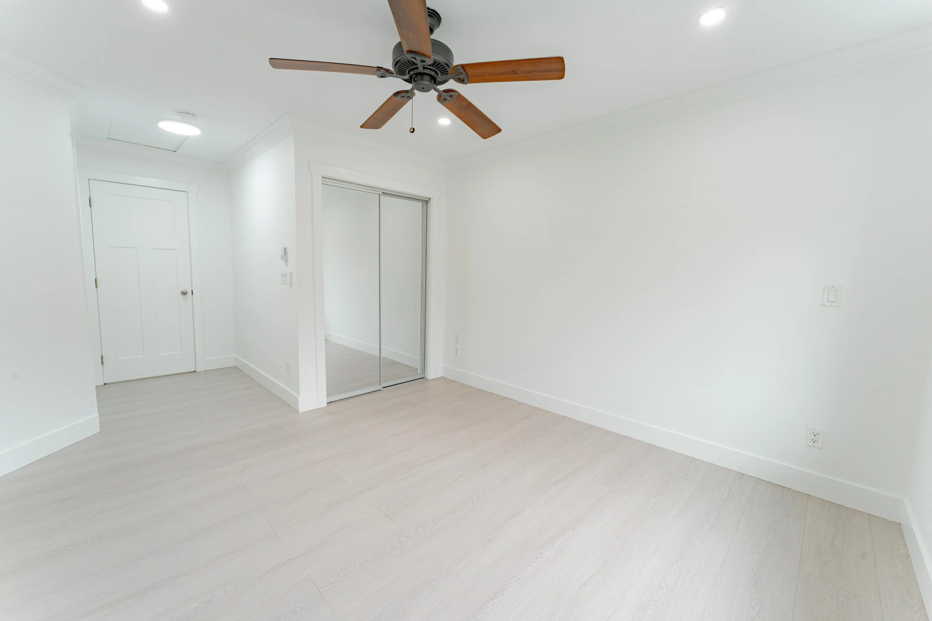 13 14285 64 Avenue