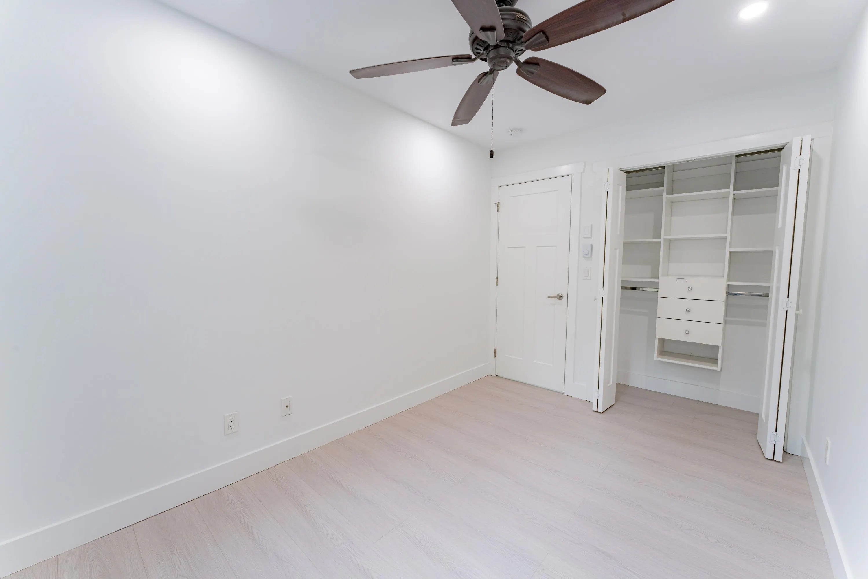 13 14285 64 Avenue