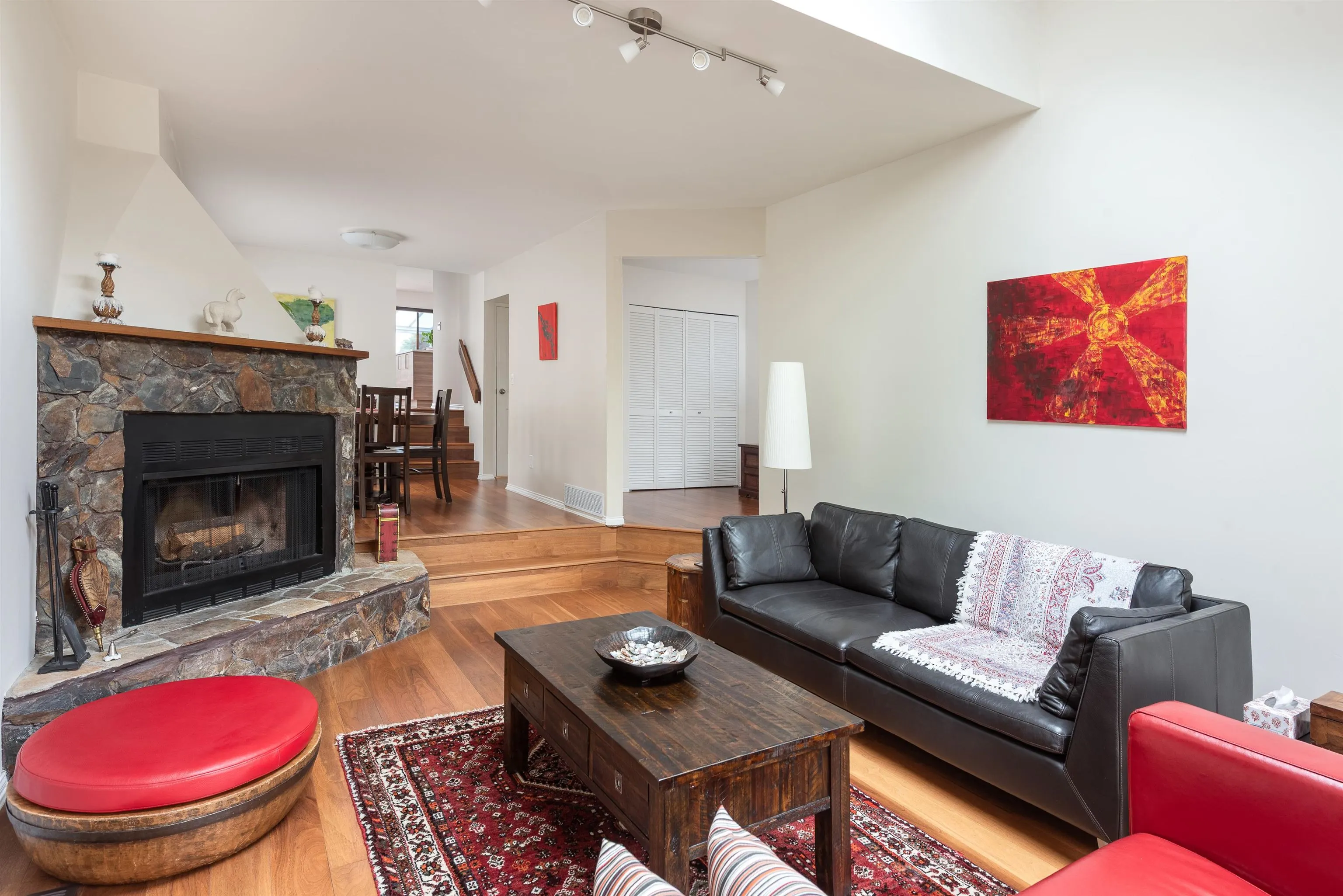 1915 Chesterfield Avenue
