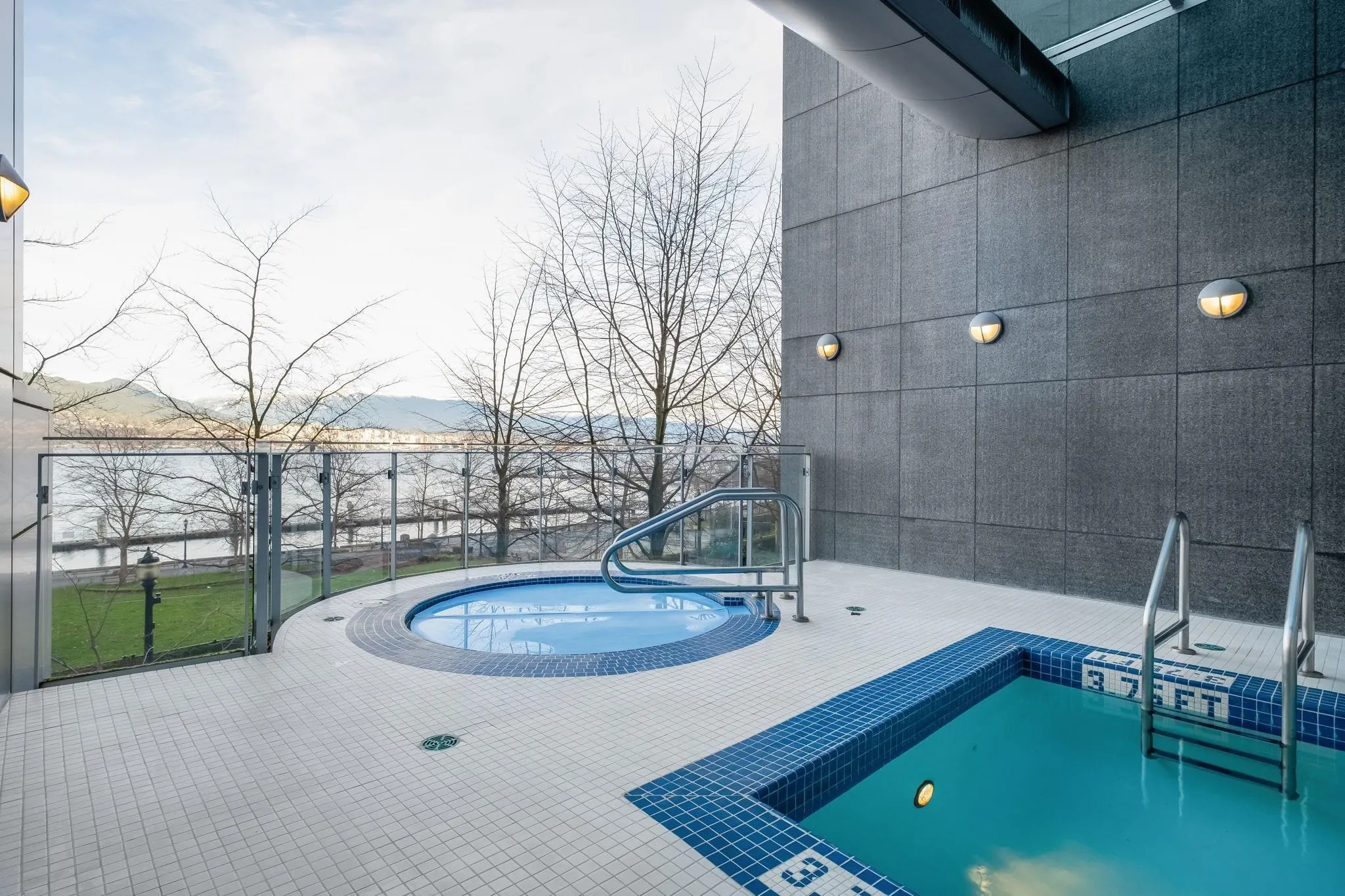 2502 1233 W Cordova Street