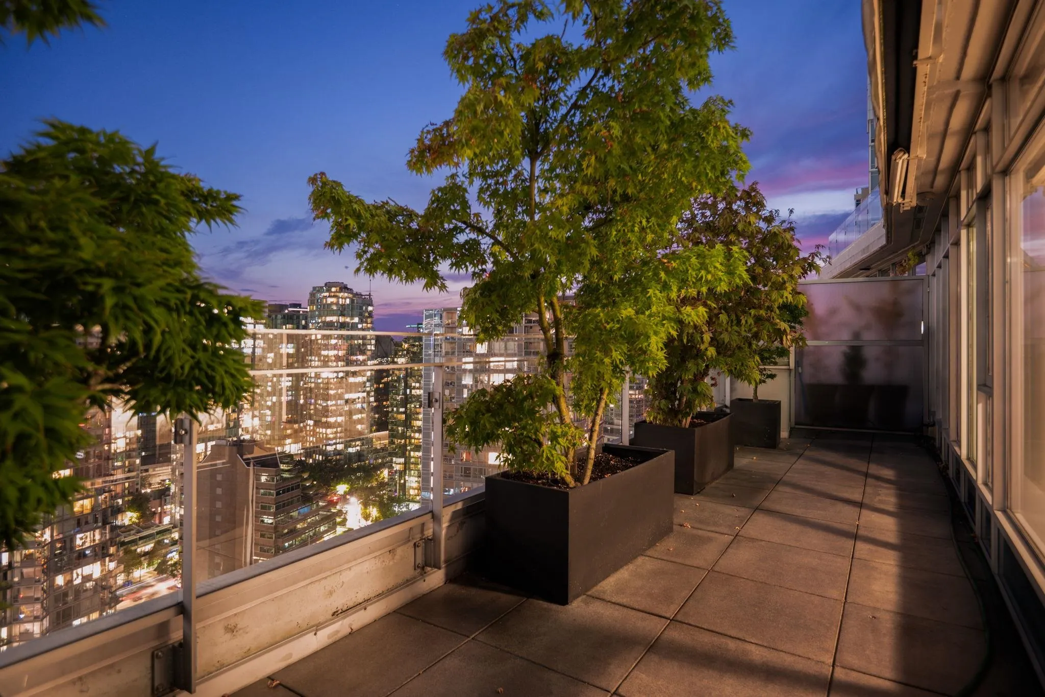 2502 1233 W Cordova Street