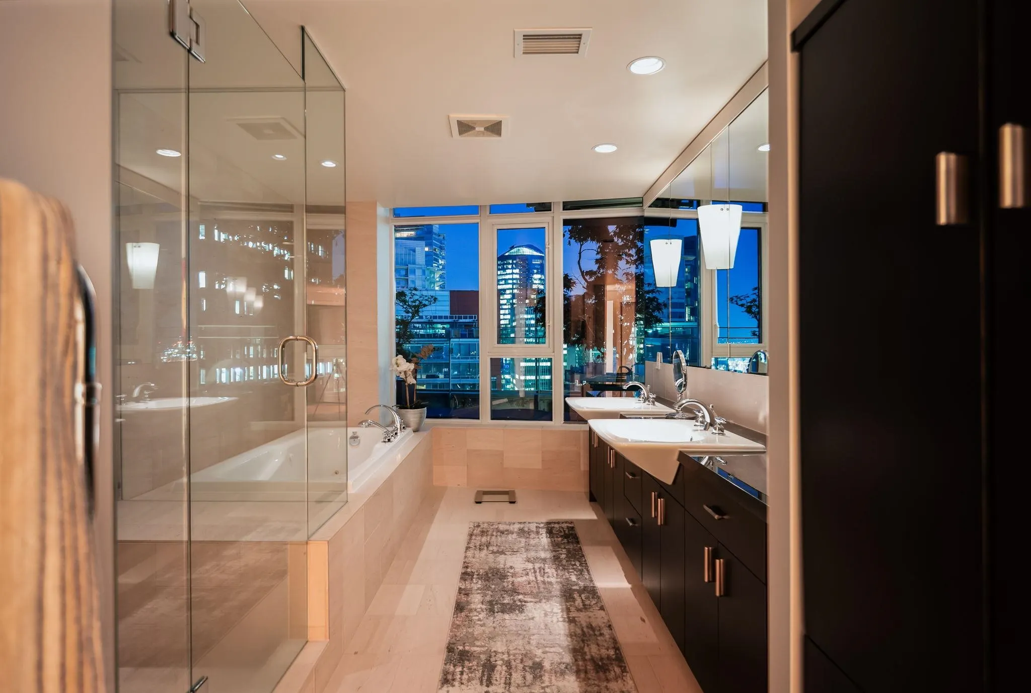 2502 1233 W Cordova Street