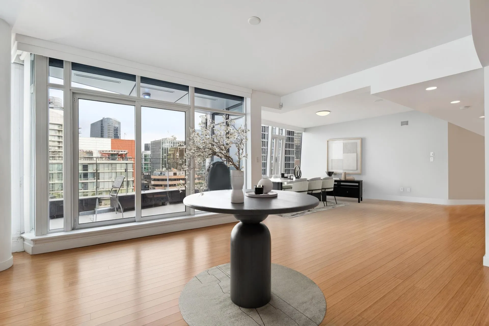 2502 1233 W Cordova Street