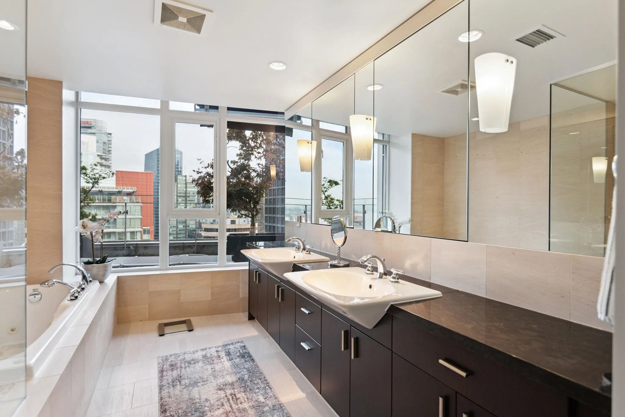 2502 1233 W Cordova Street