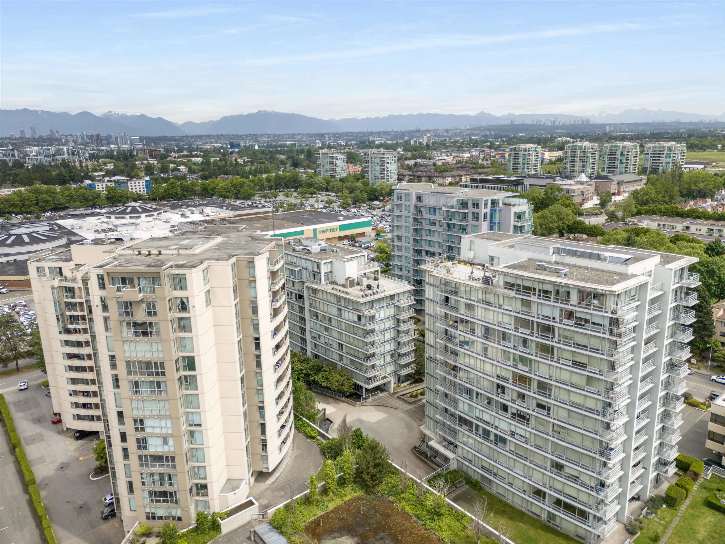 511 8280 Lansdowne Road