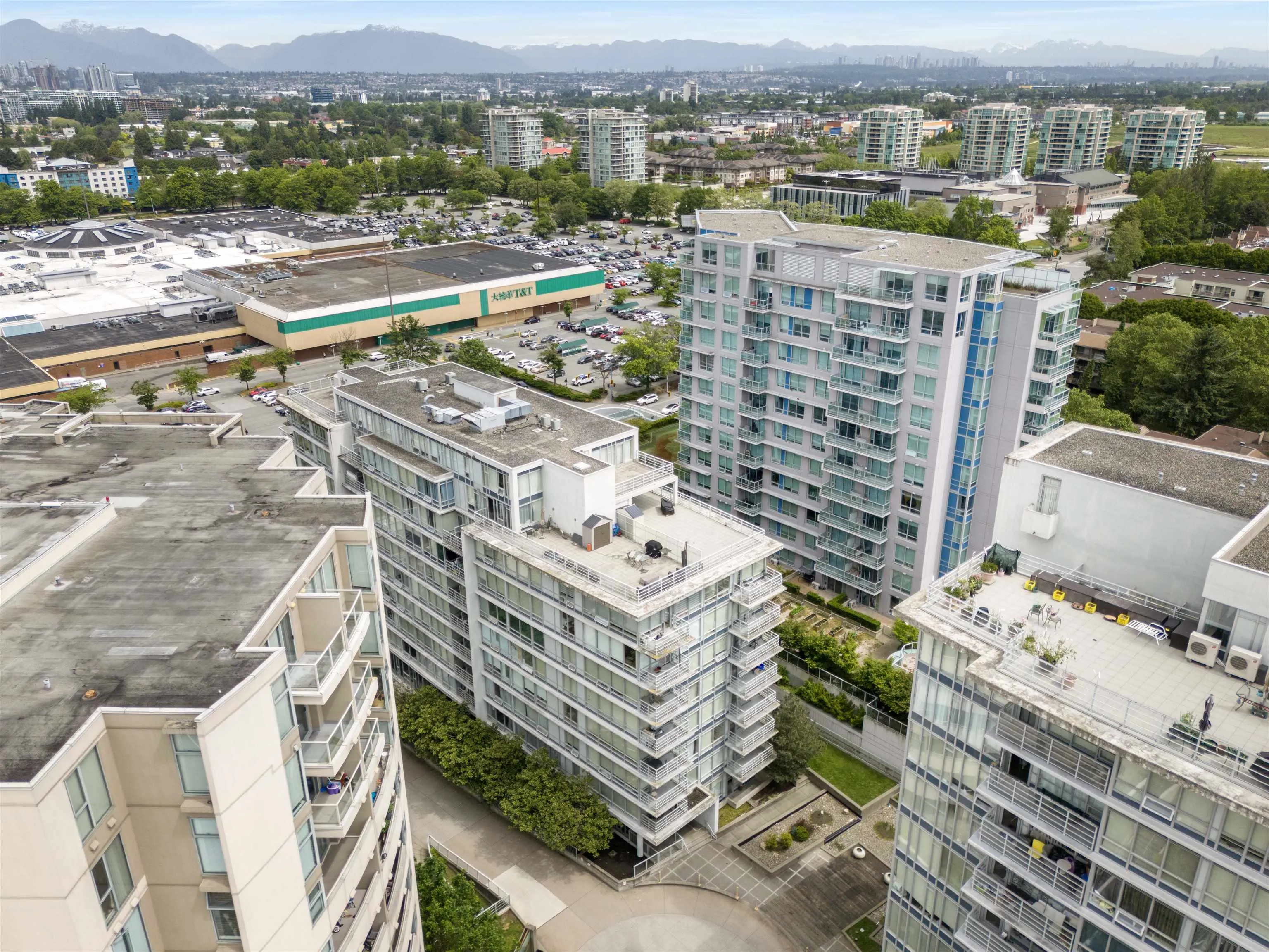 511 8280 Lansdowne Road