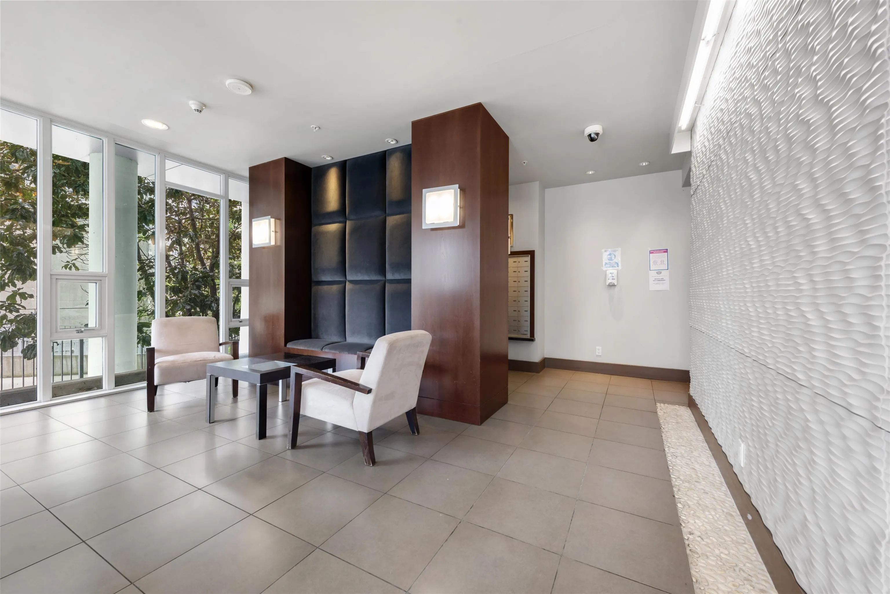 511 8280 Lansdowne Road