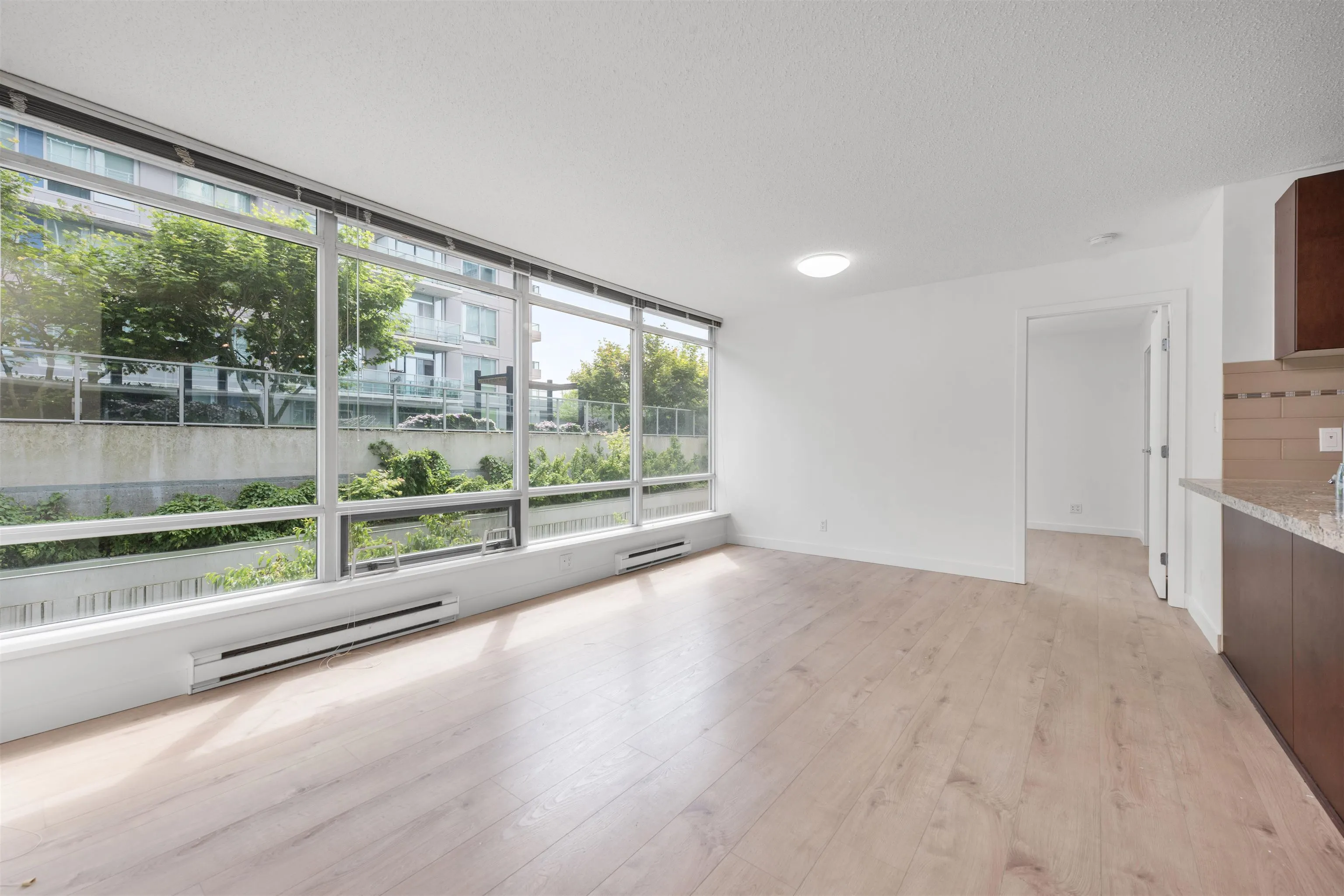 511 8280 Lansdowne Road