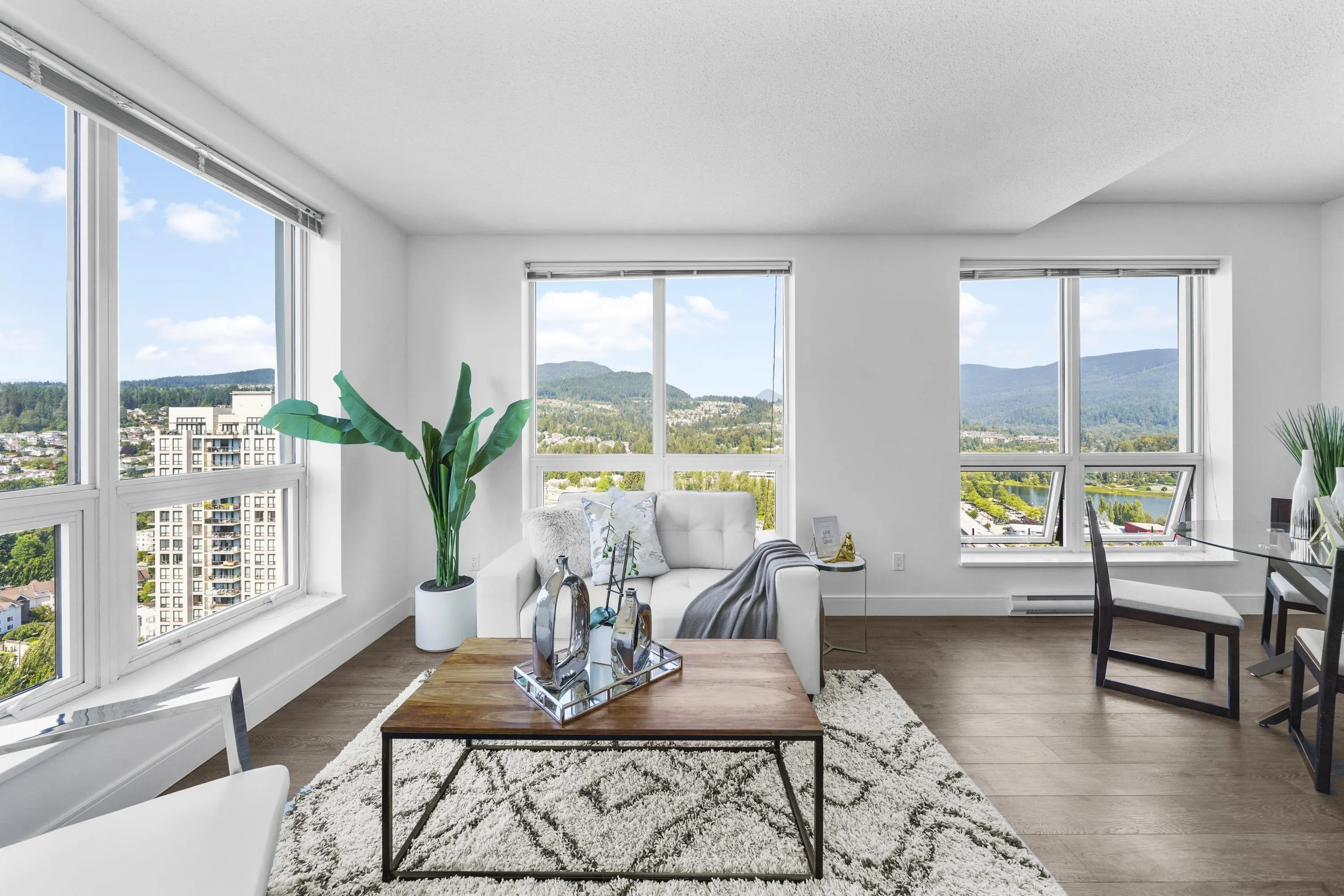 2808 3007 Glen Drive