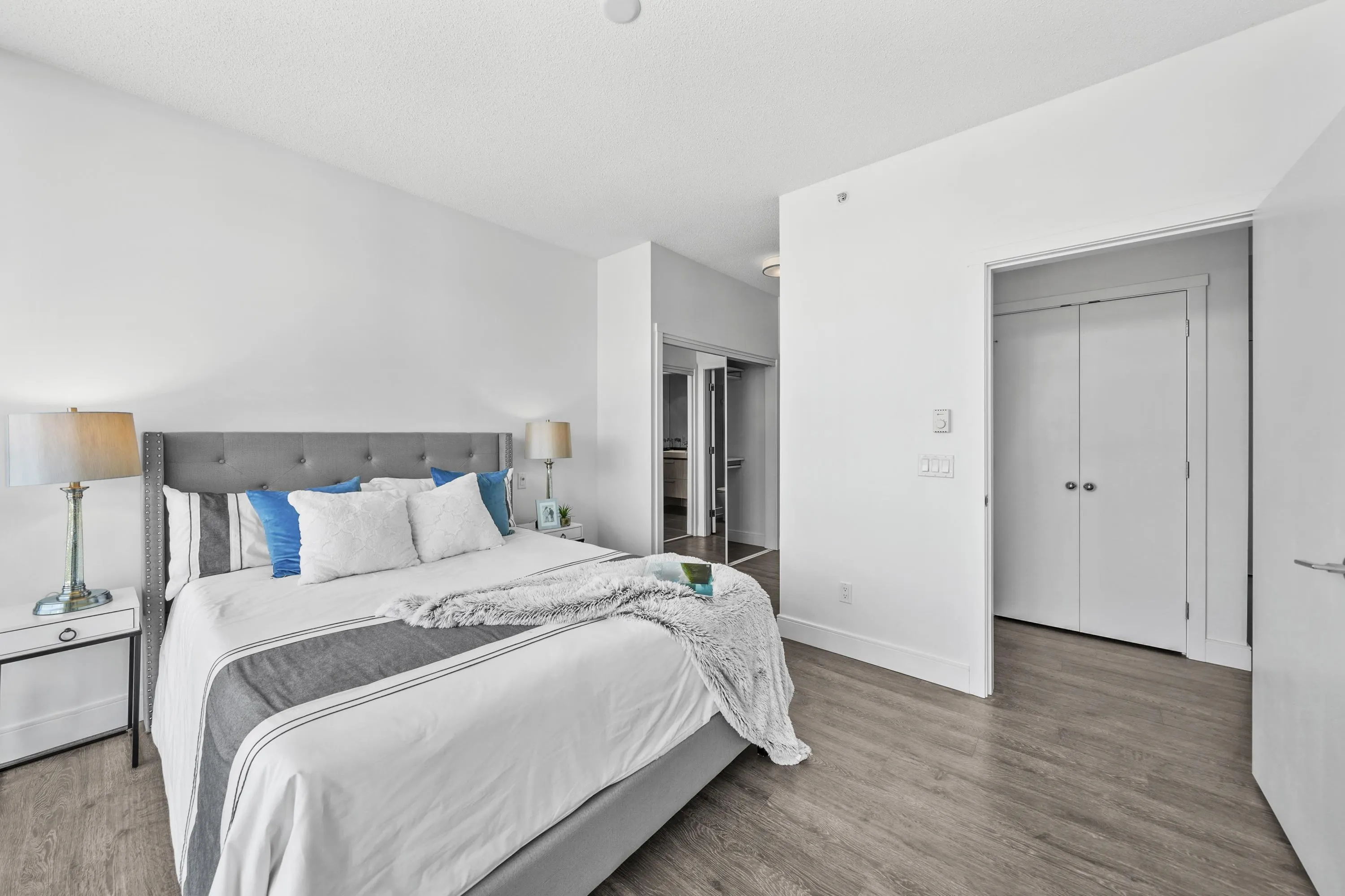 2808 3007 Glen Drive
