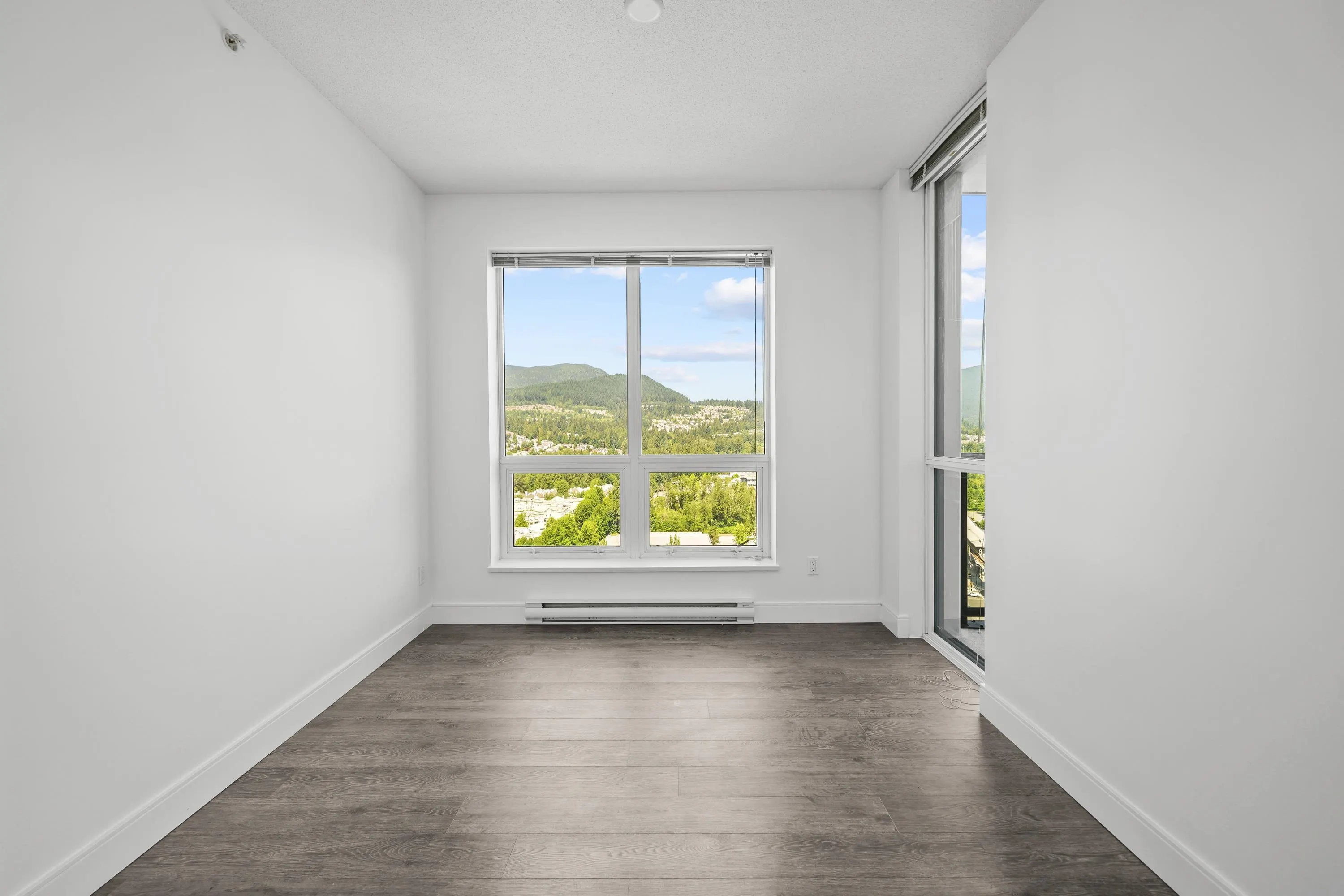 2808 3007 Glen Drive