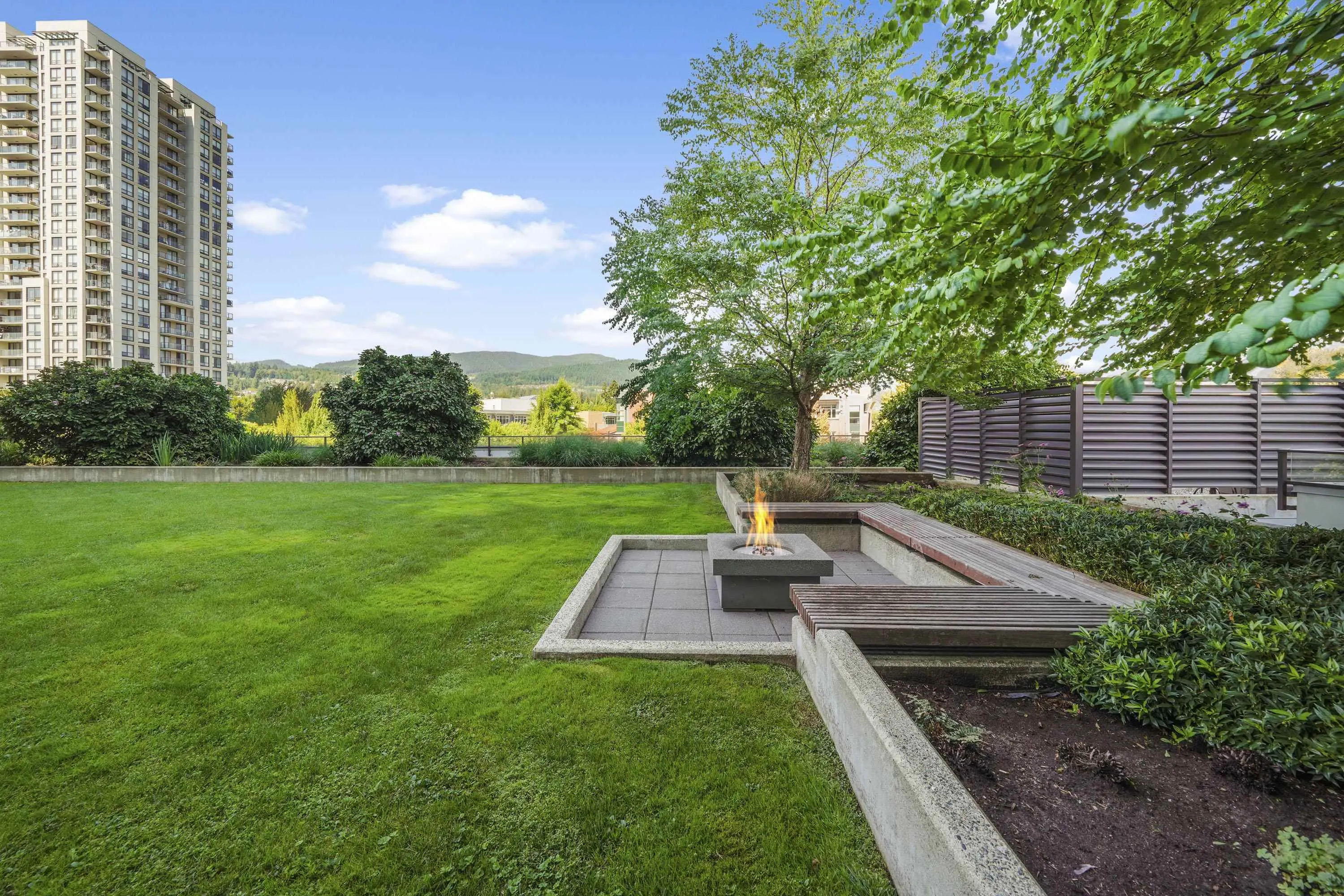 2808 3007 Glen Drive