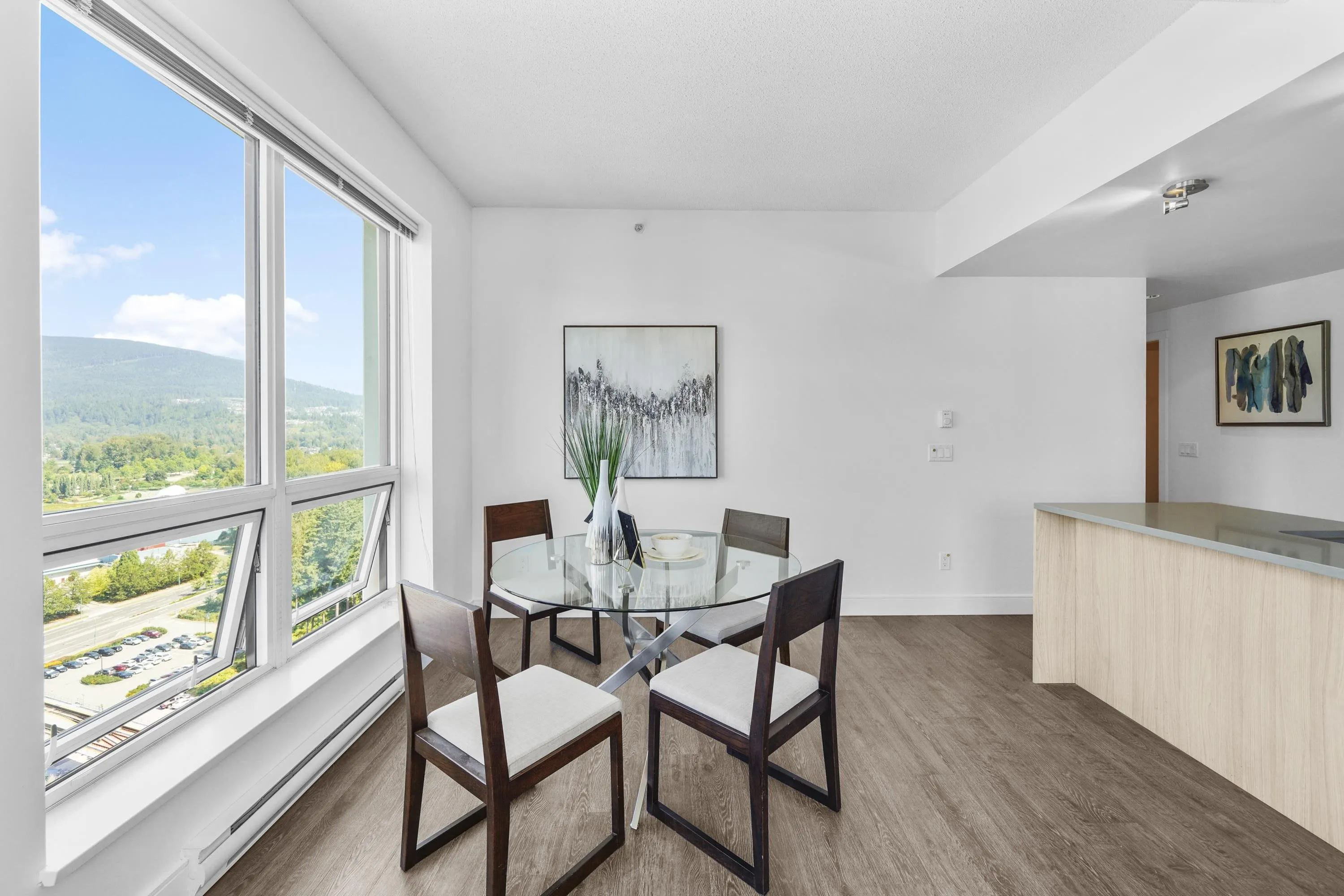2808 3007 Glen Drive