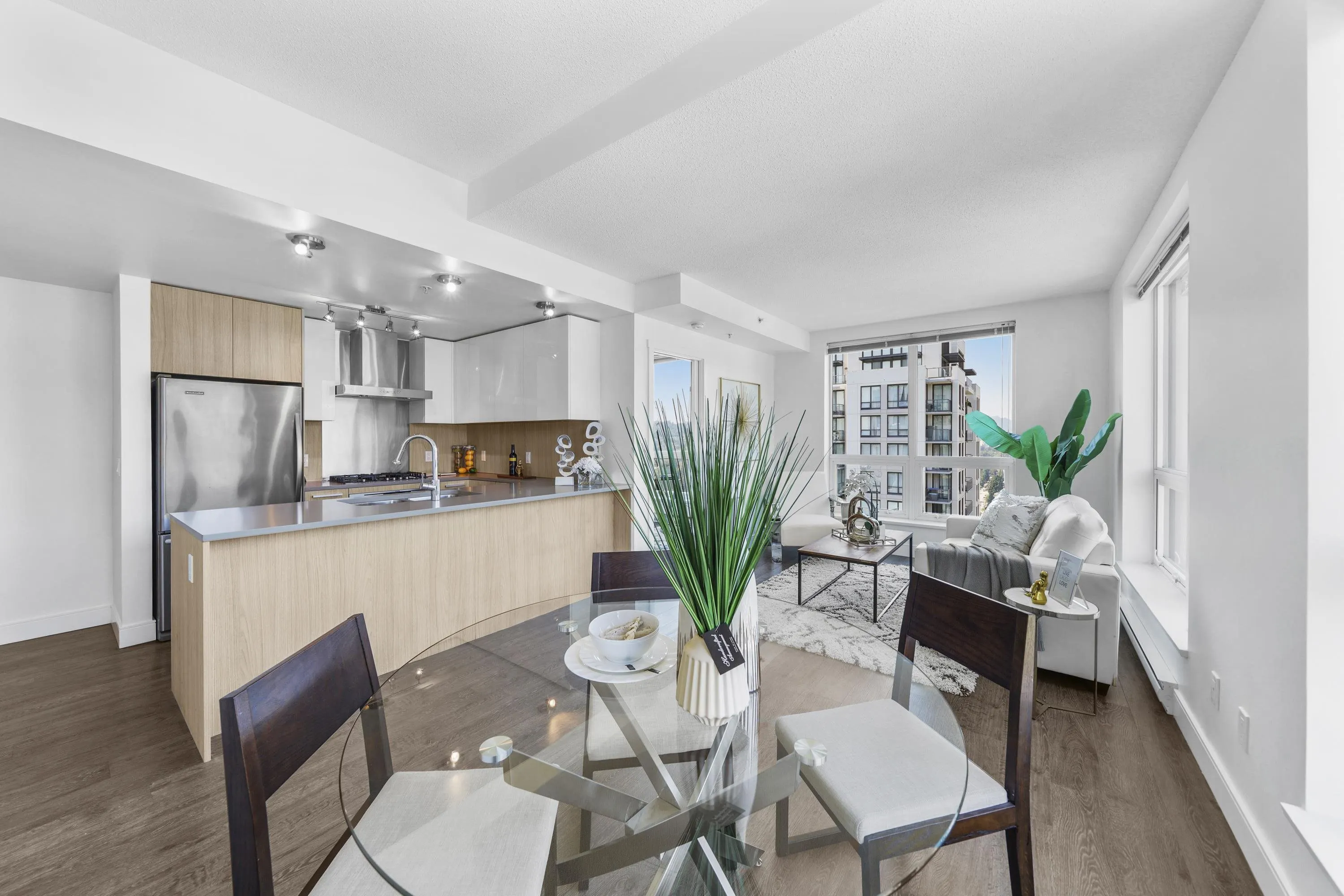 2808 3007 Glen Drive