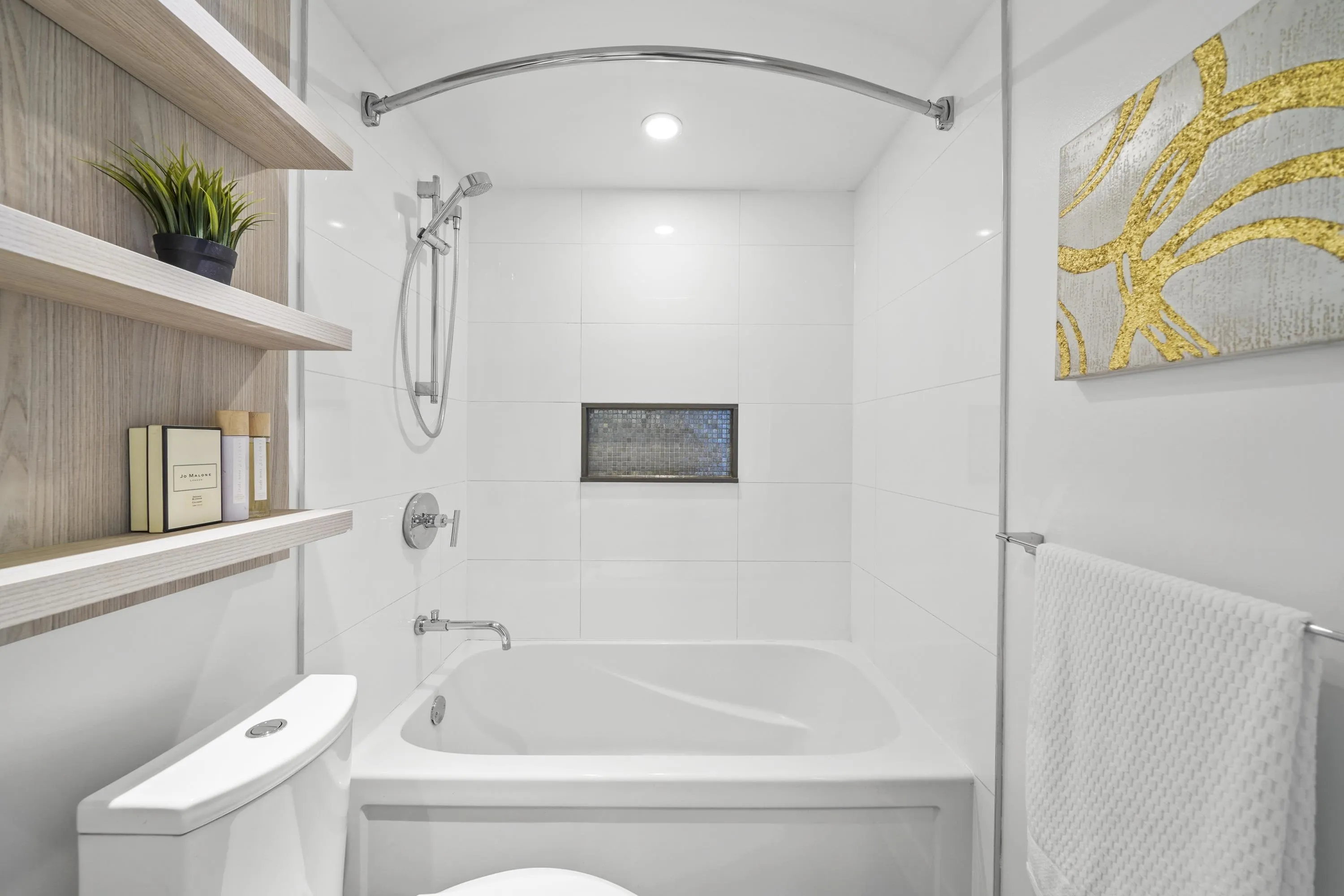 2808 3007 Glen Drive