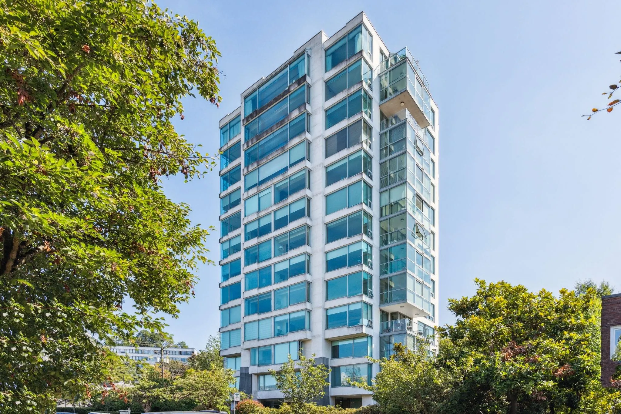 901 1550 W 15th Avenue