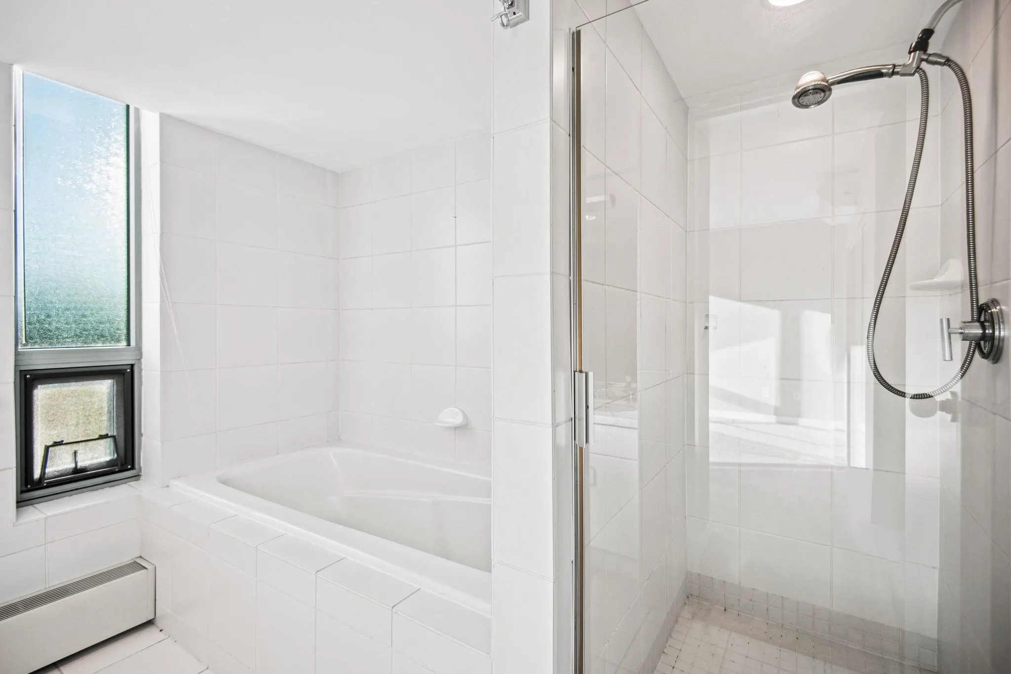 901 1550 W 15th Avenue