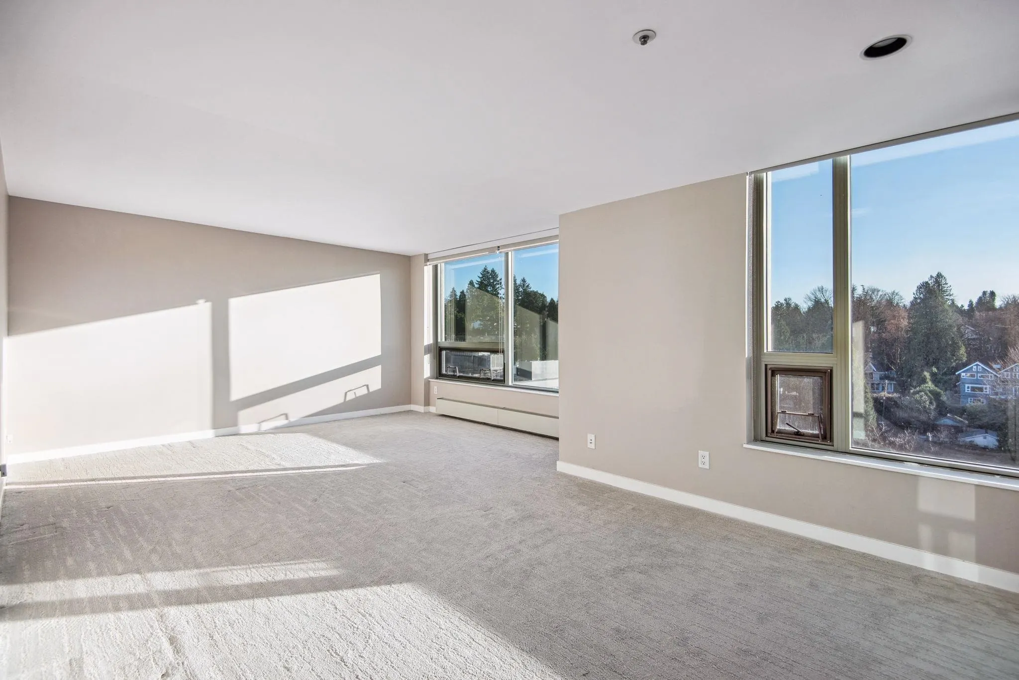 901 1550 W 15th Avenue