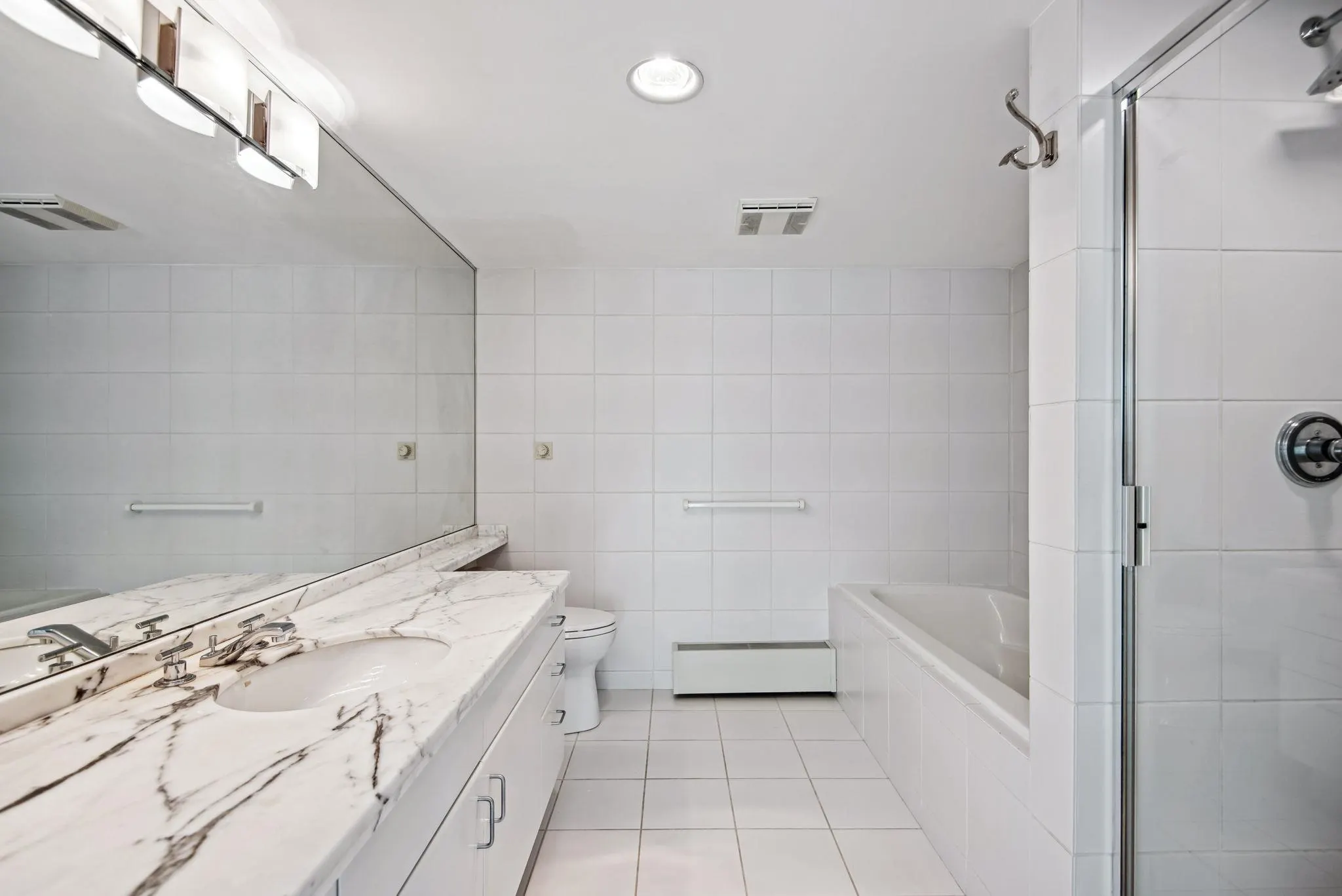 901 1550 W 15th Avenue