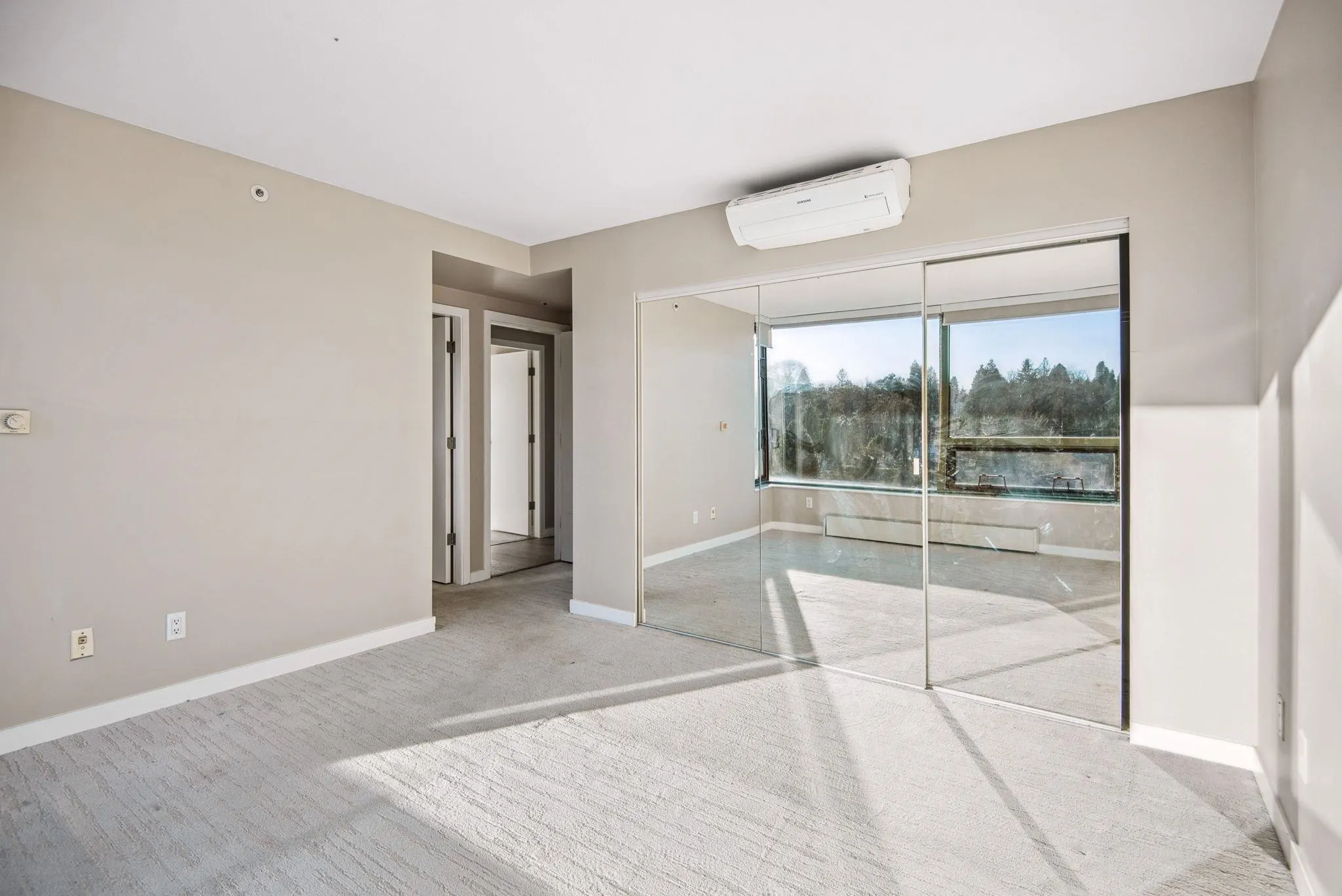 901 1550 W 15th Avenue