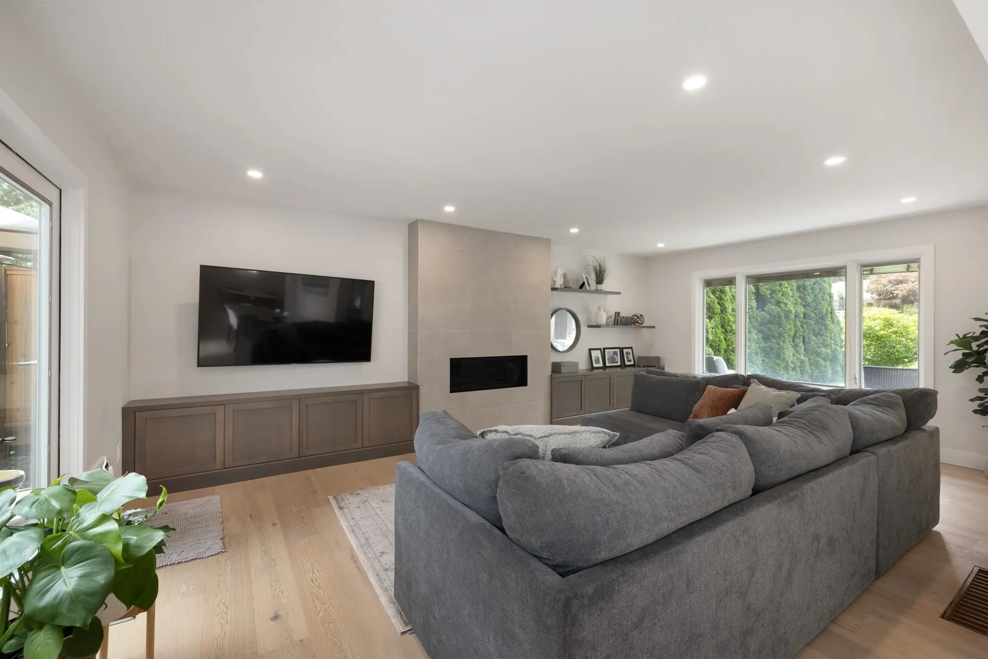 2678 Ailsa Crescent
