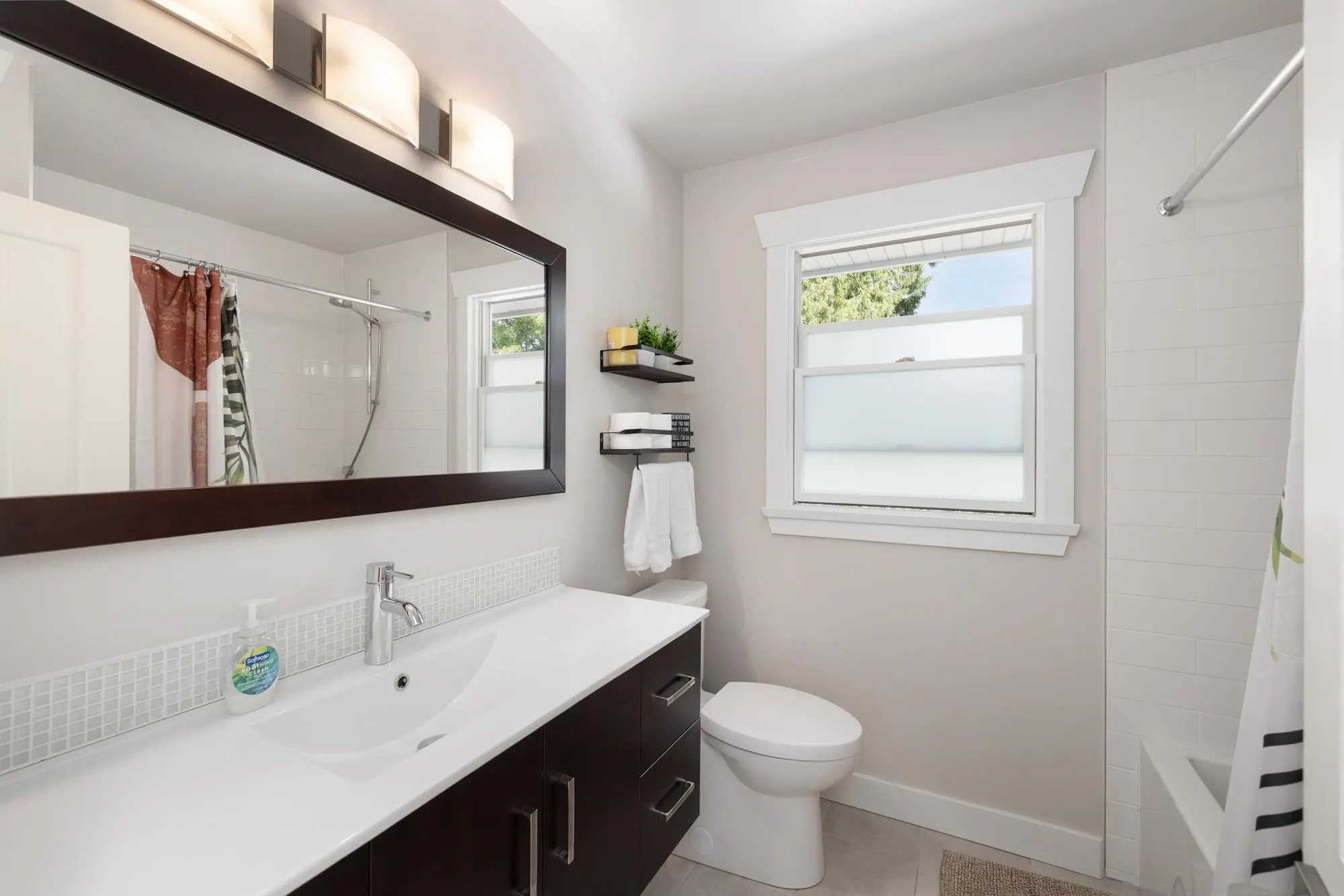 2678 Ailsa Crescent
