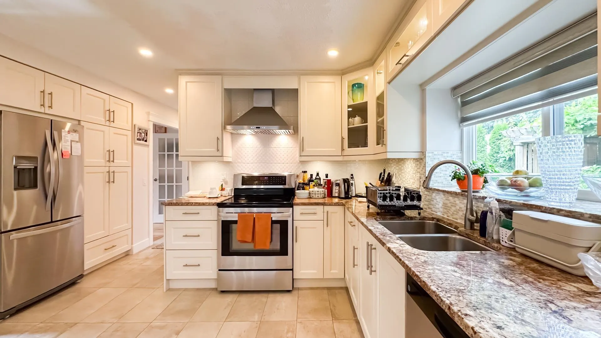 880 W 19th Street