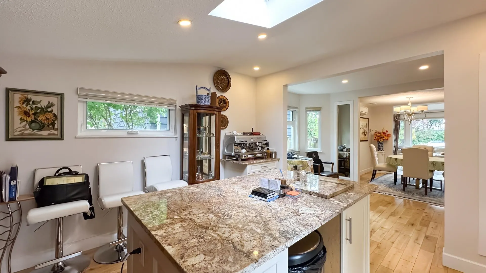 880 W 19th Street