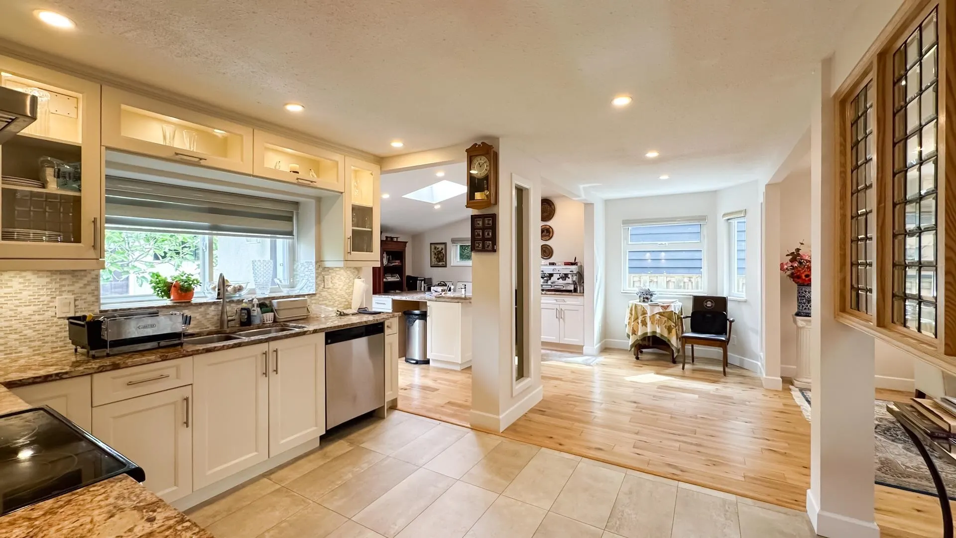 880 W 19th Street
