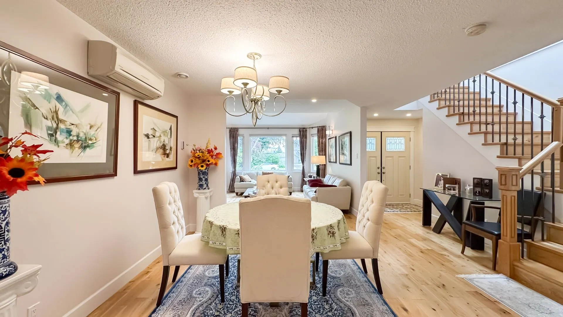 880 W 19th Street