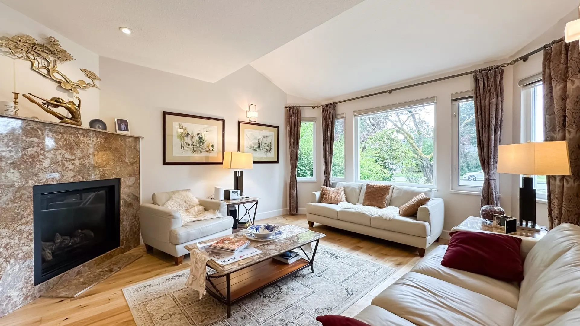 880 W 19th Street