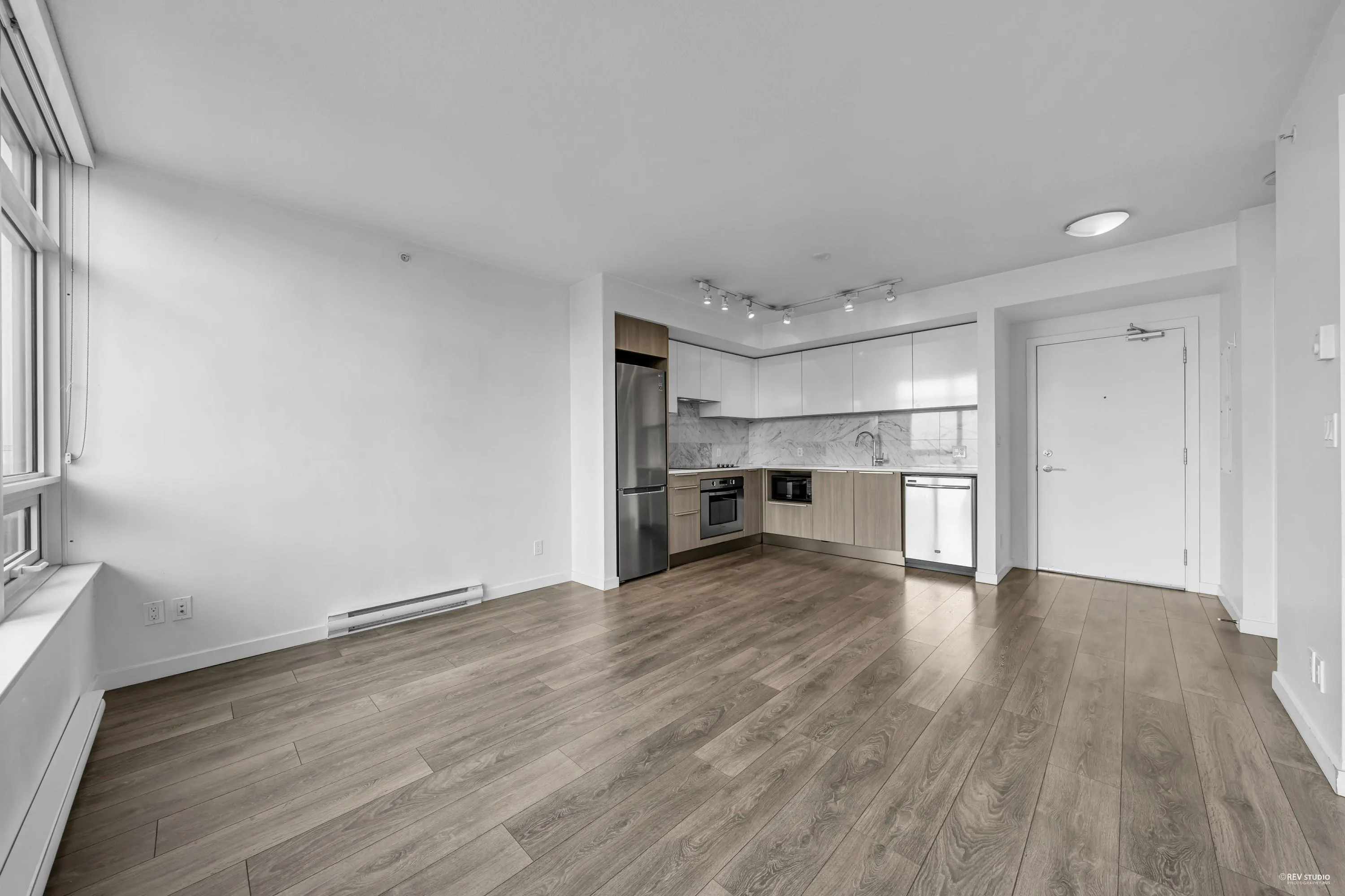 1803 6461 Telford Avenue