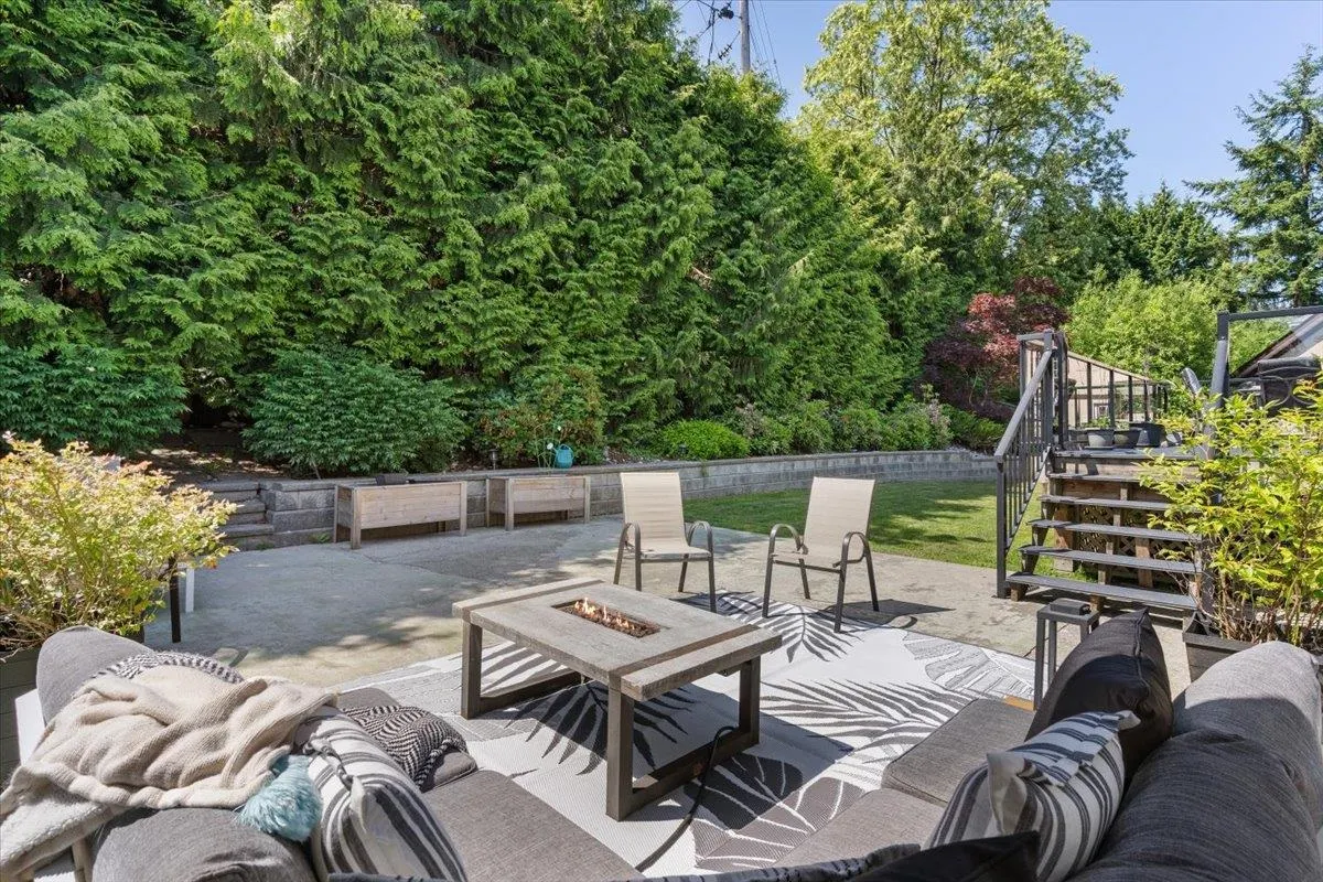 2561 Stoney Creek Place