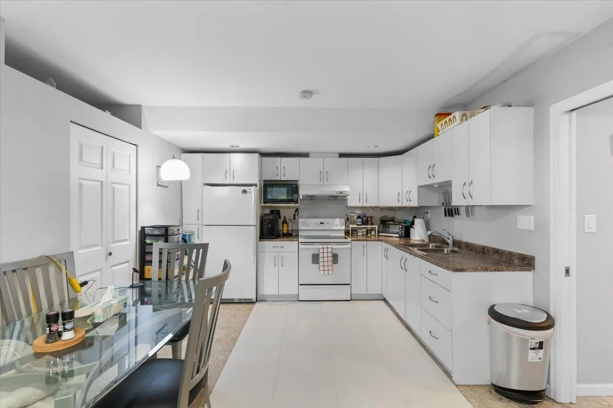 2561 Stoney Creek Place