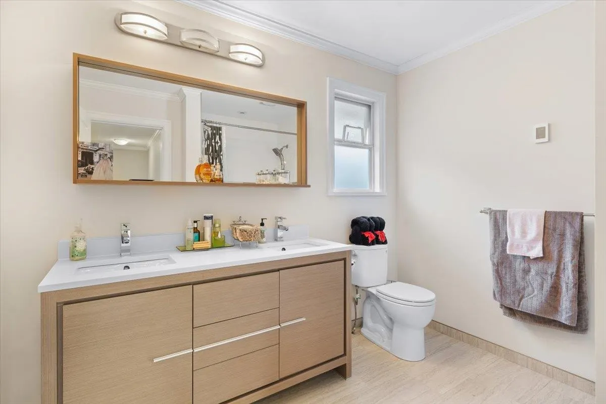 2561 Stoney Creek Place