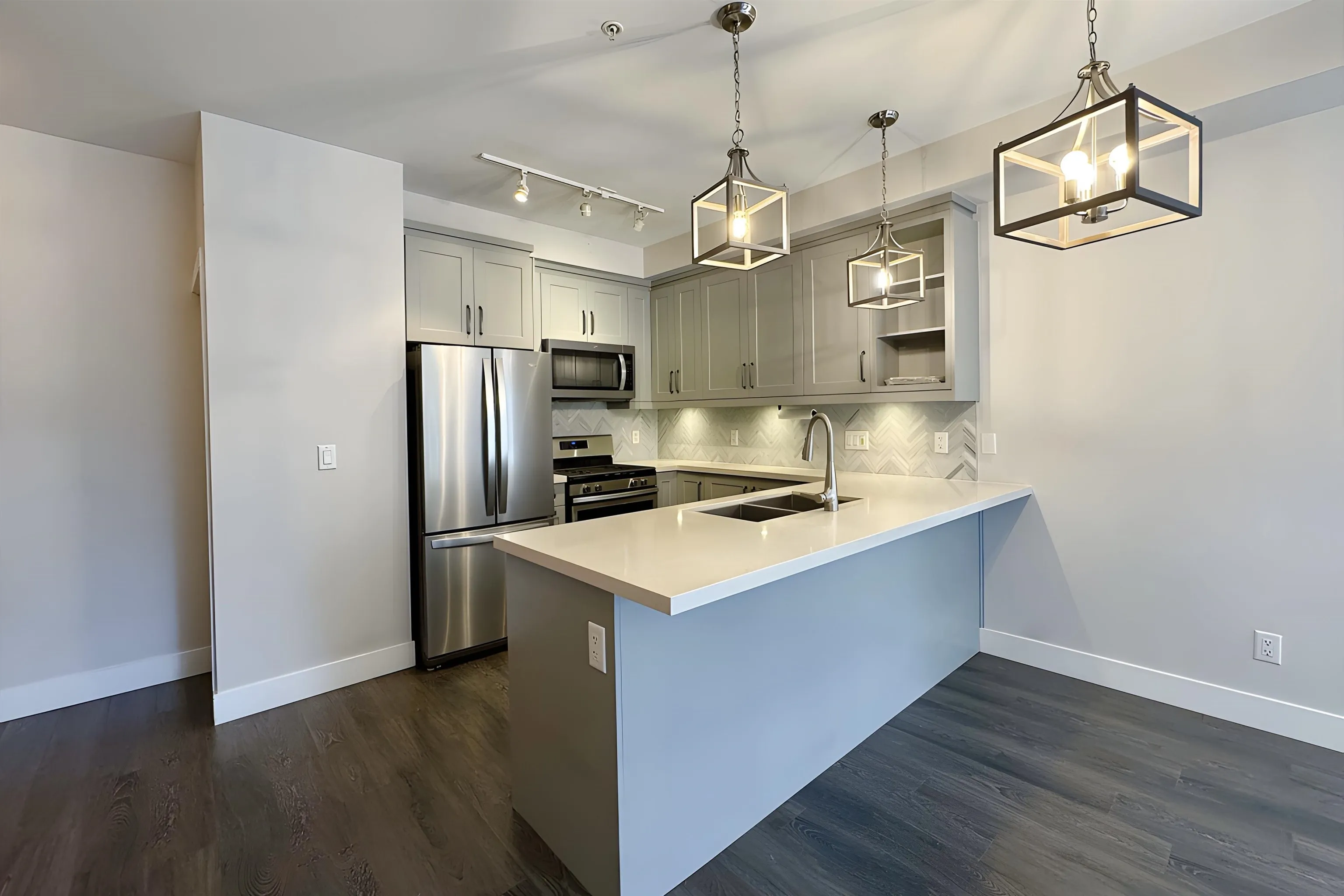 101 14605 Mcdougall Drive