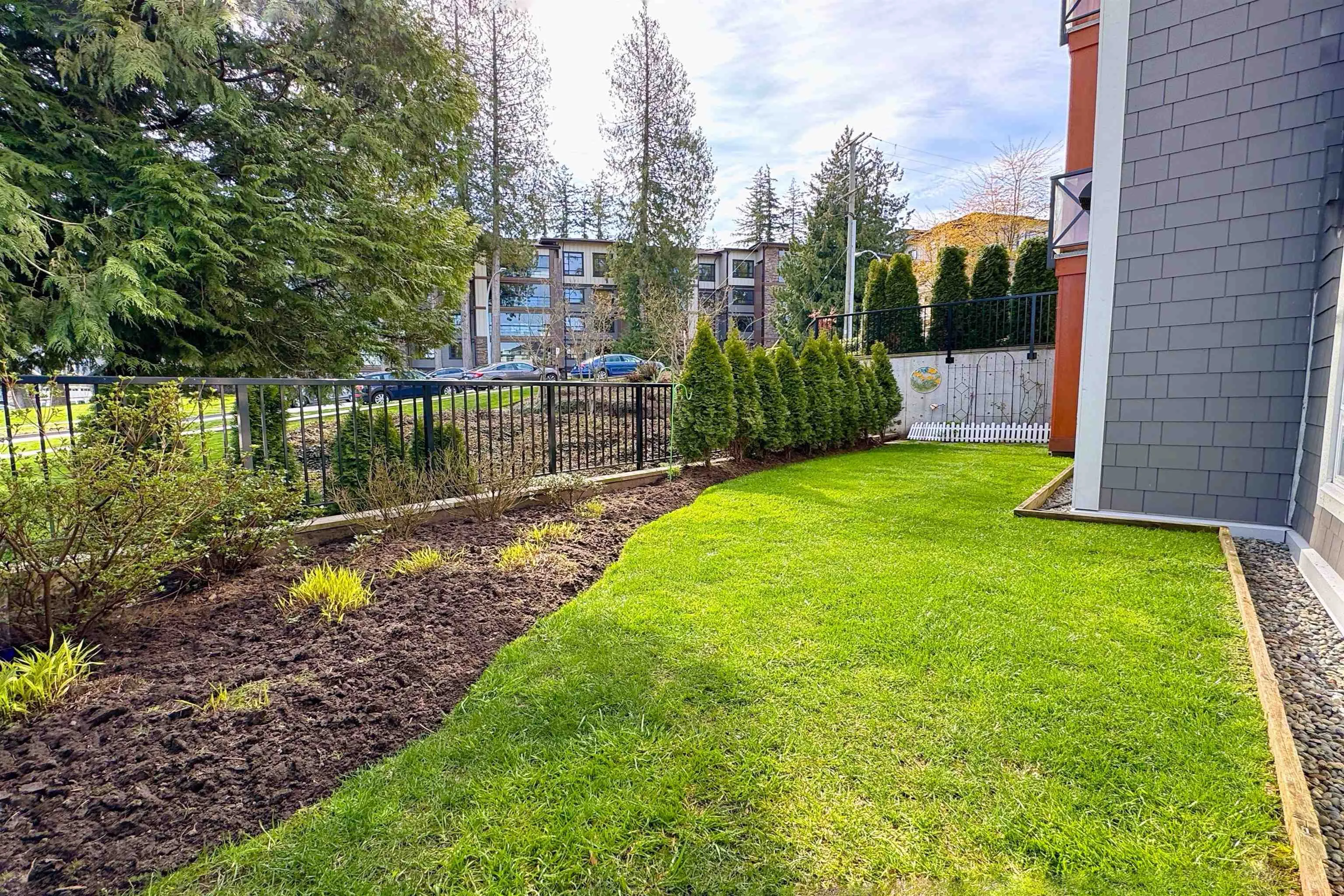 101 14605 Mcdougall Drive