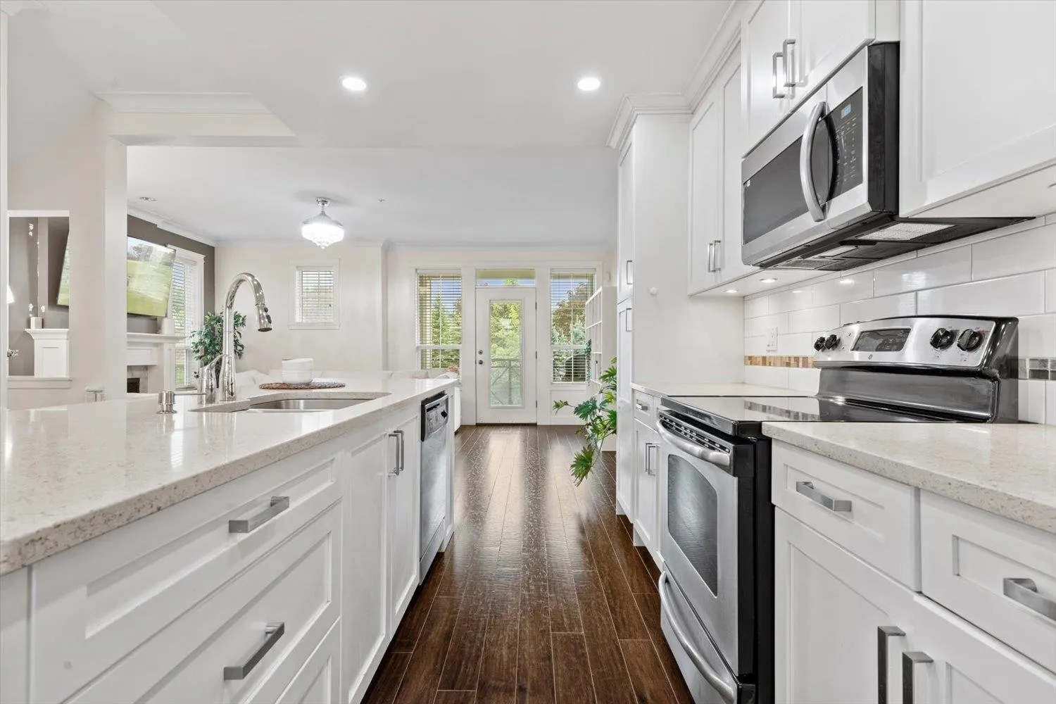 34 45290 Soowahlie Crescent