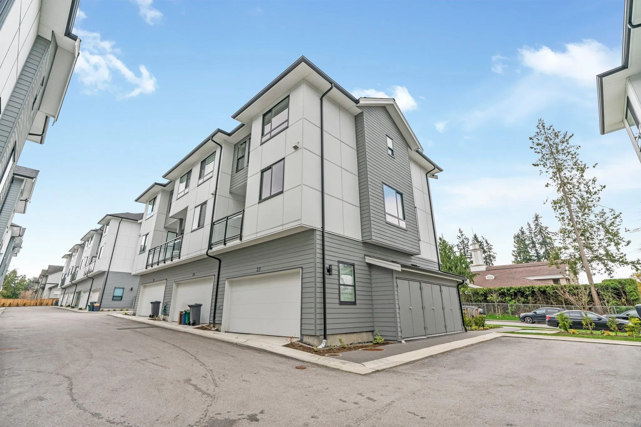 37 12635 63 Avenue