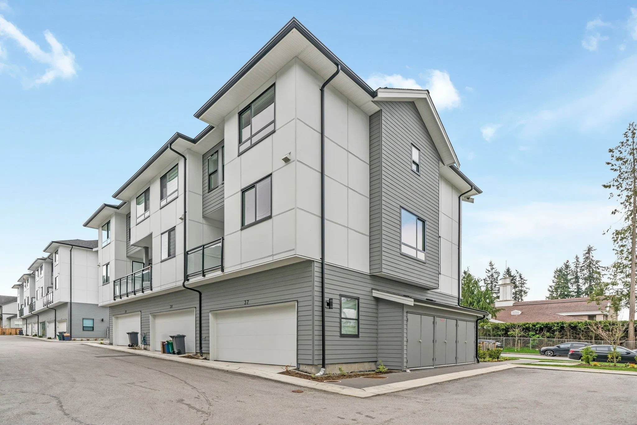 37 12635 63 Avenue