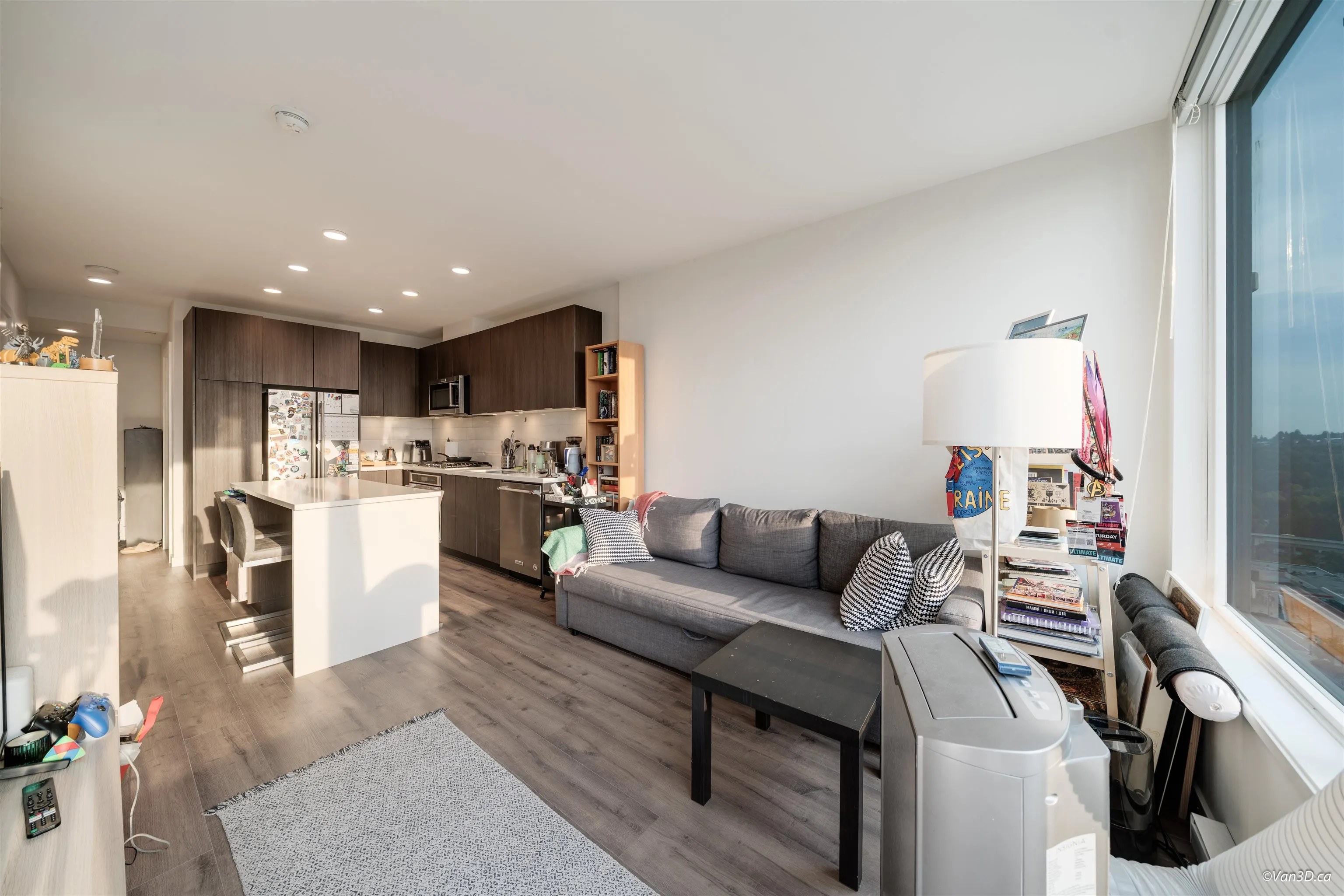 1201 530 Whiting Way