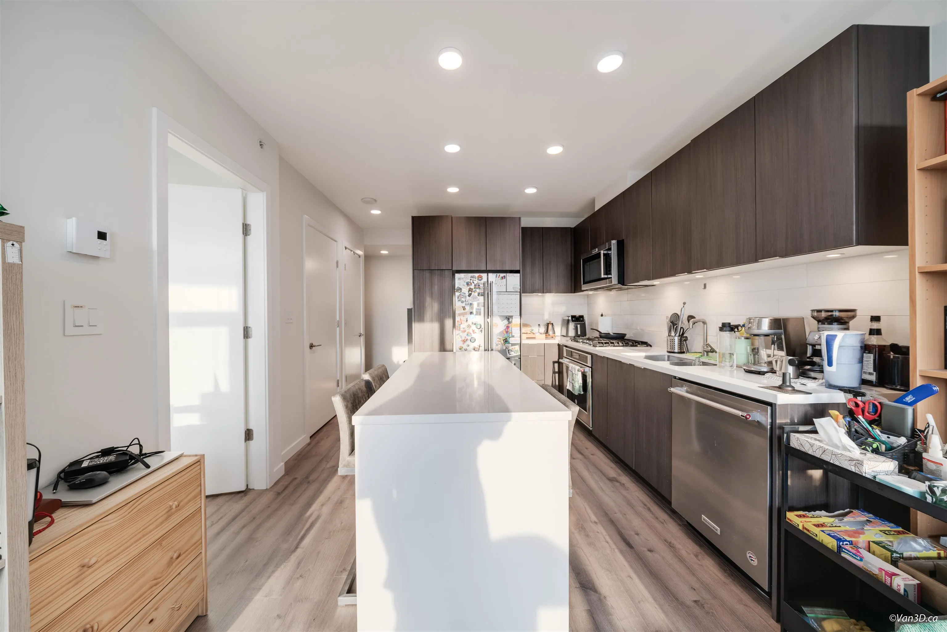 1201 530 Whiting Way