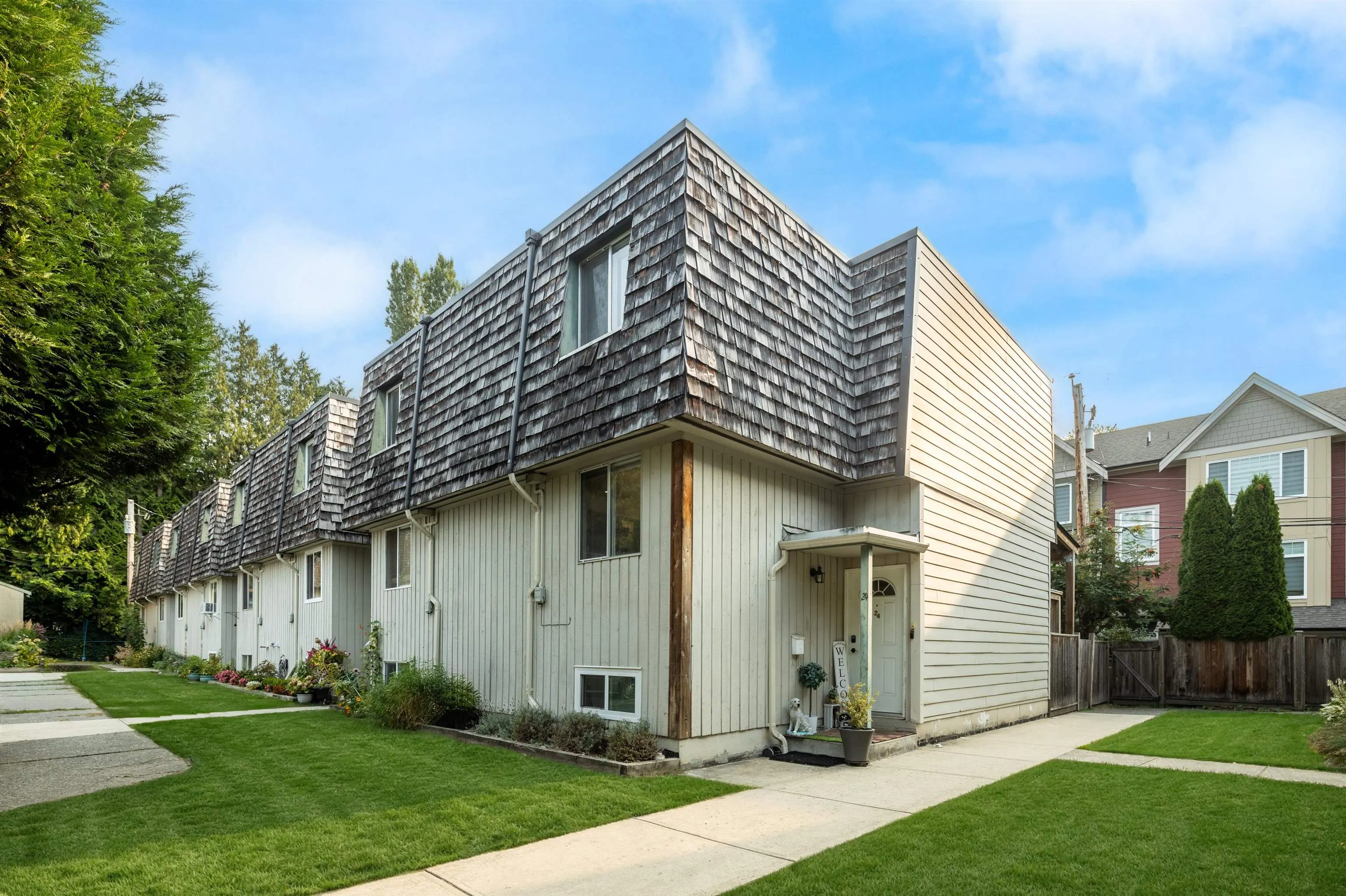 24 11735 89a Avenue