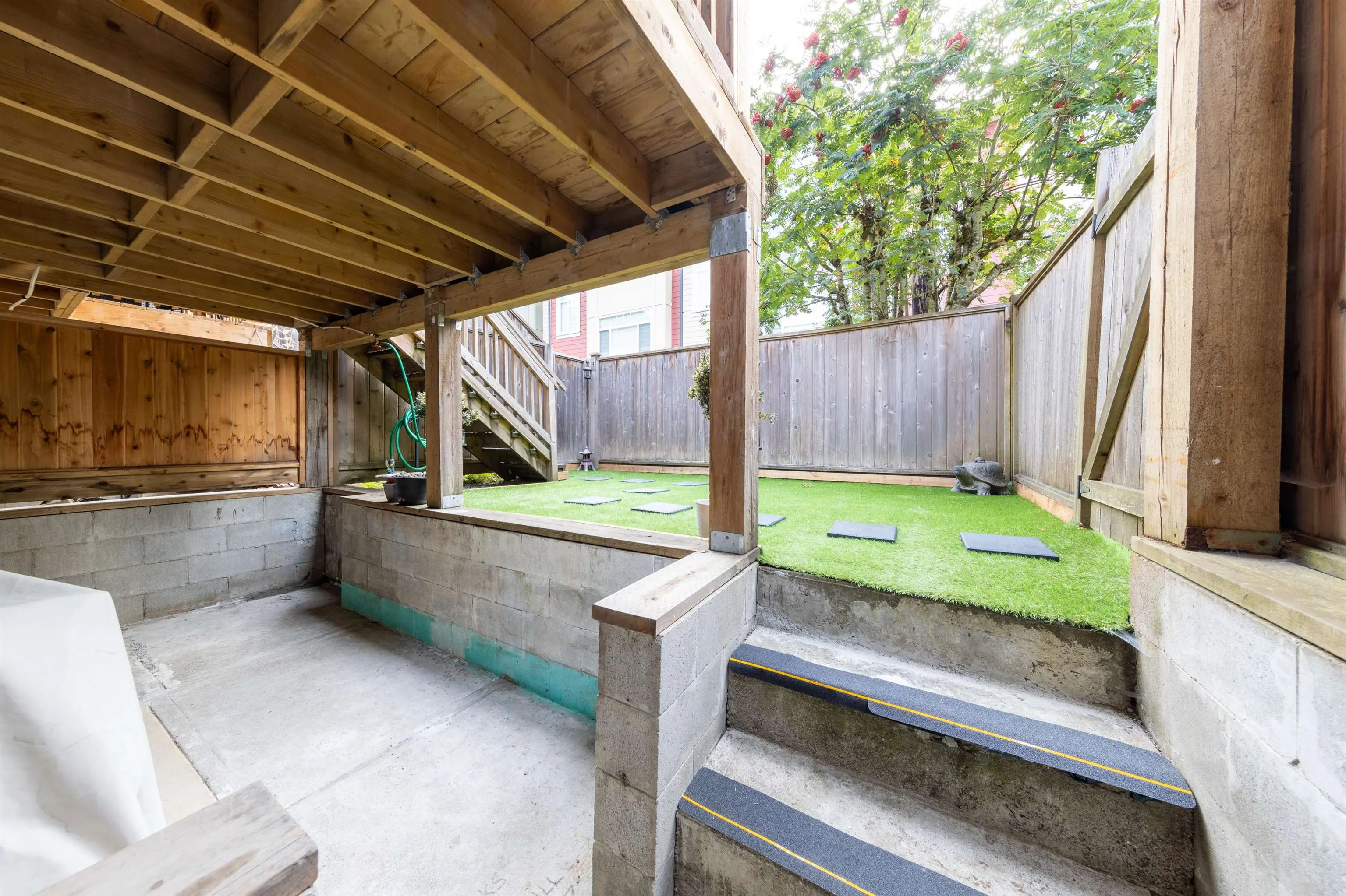 24 11735 89a Avenue