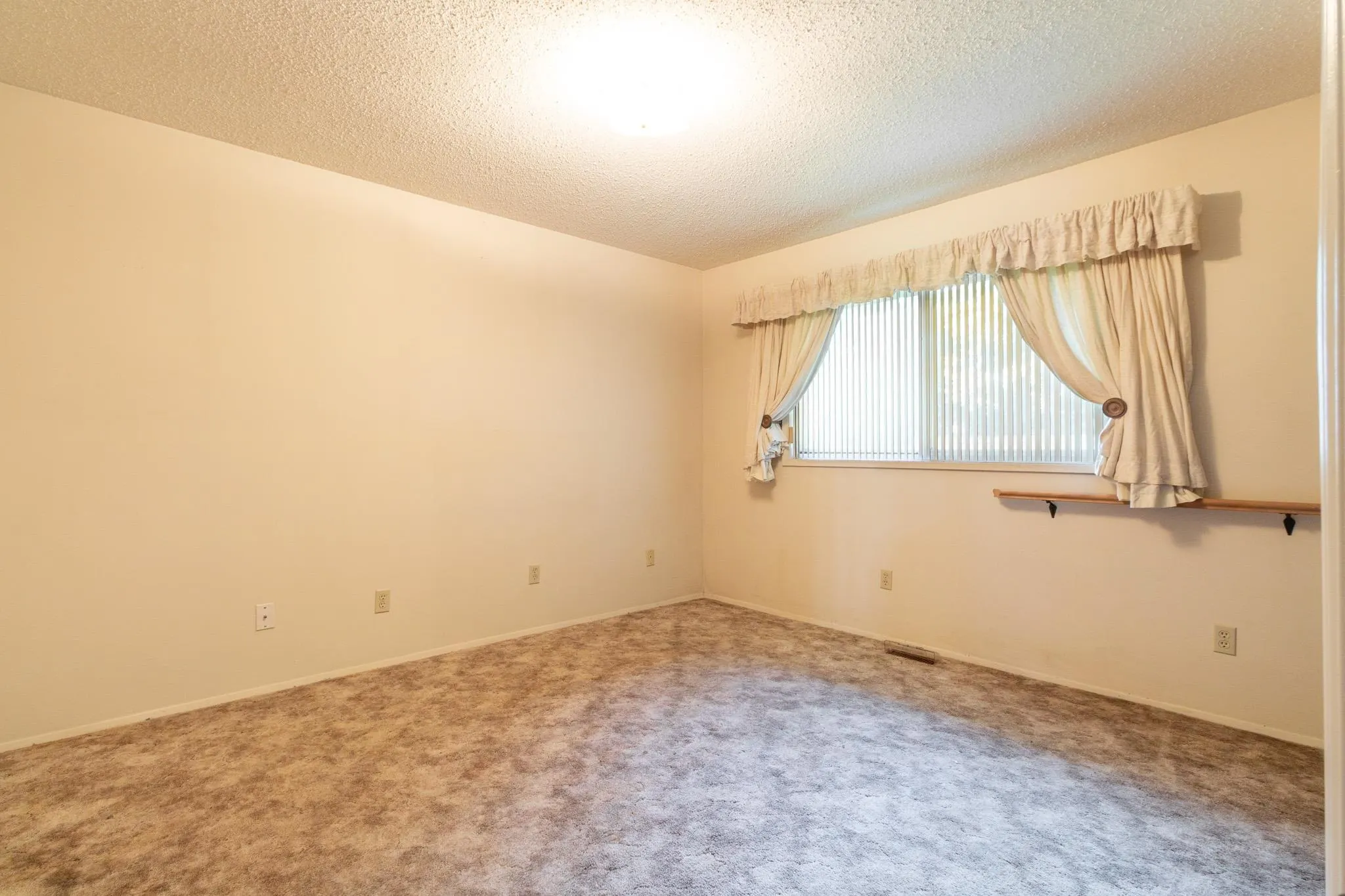 45272 Lenora Crescent