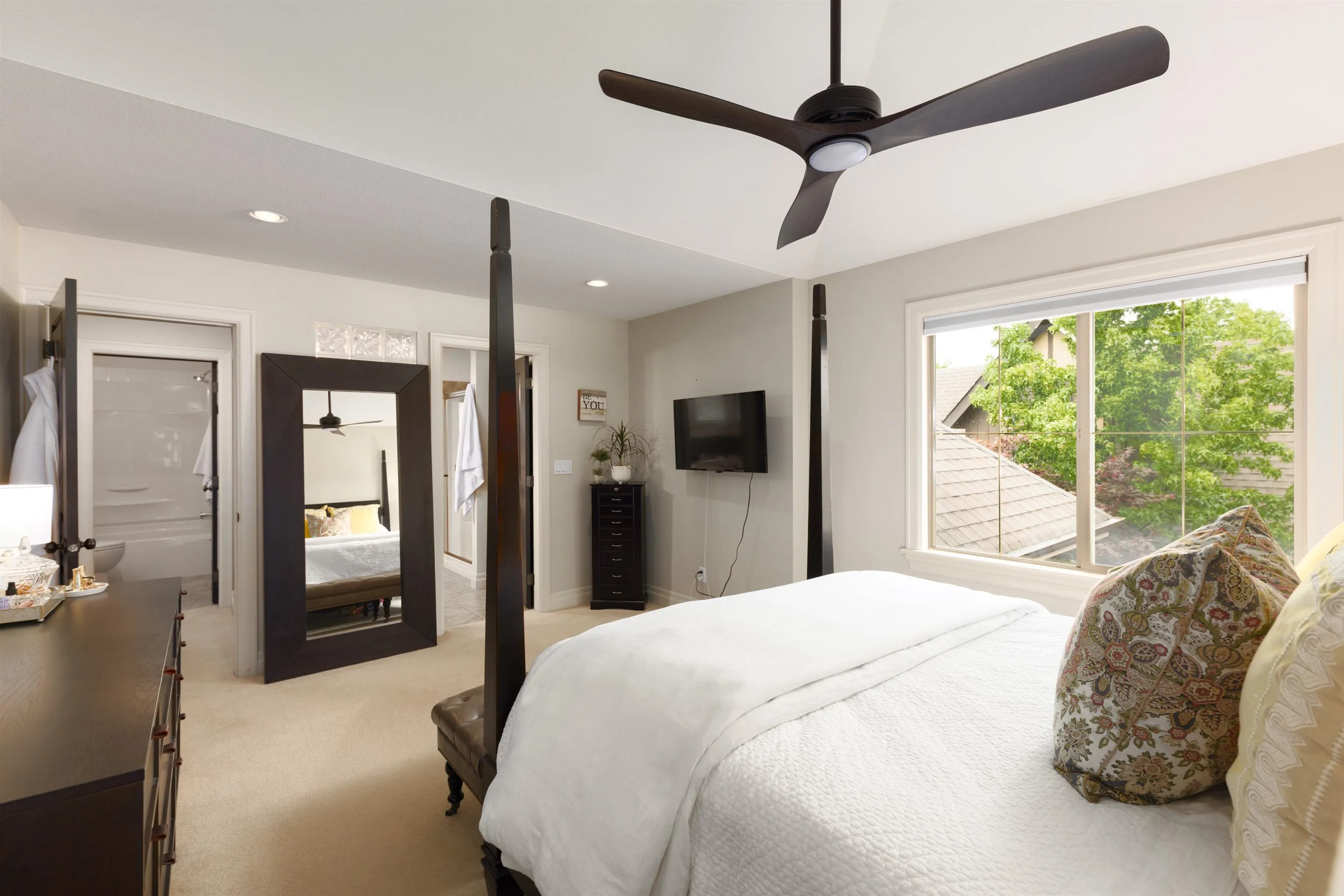 5789 Shawnigan Drive