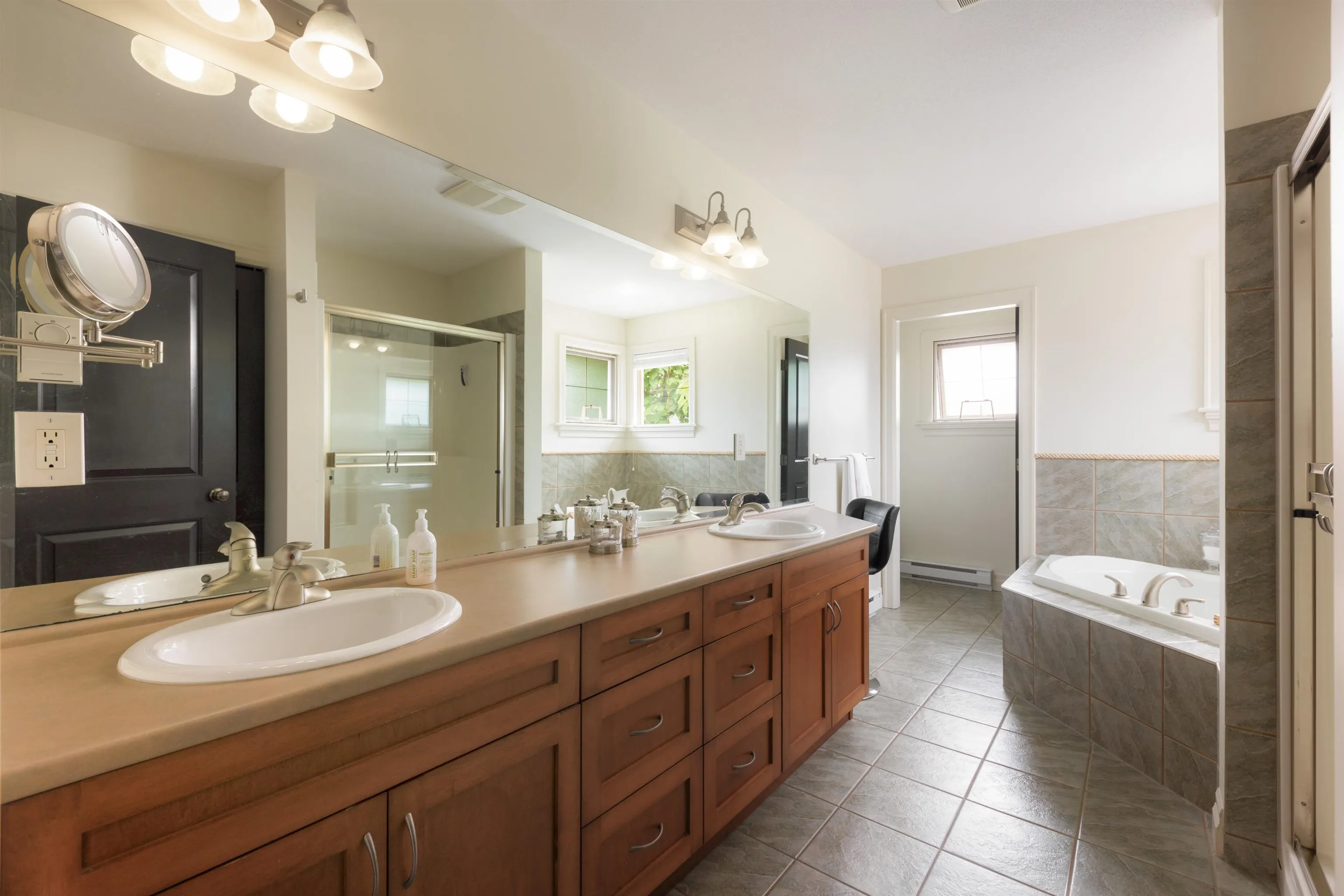 5789 Shawnigan Drive